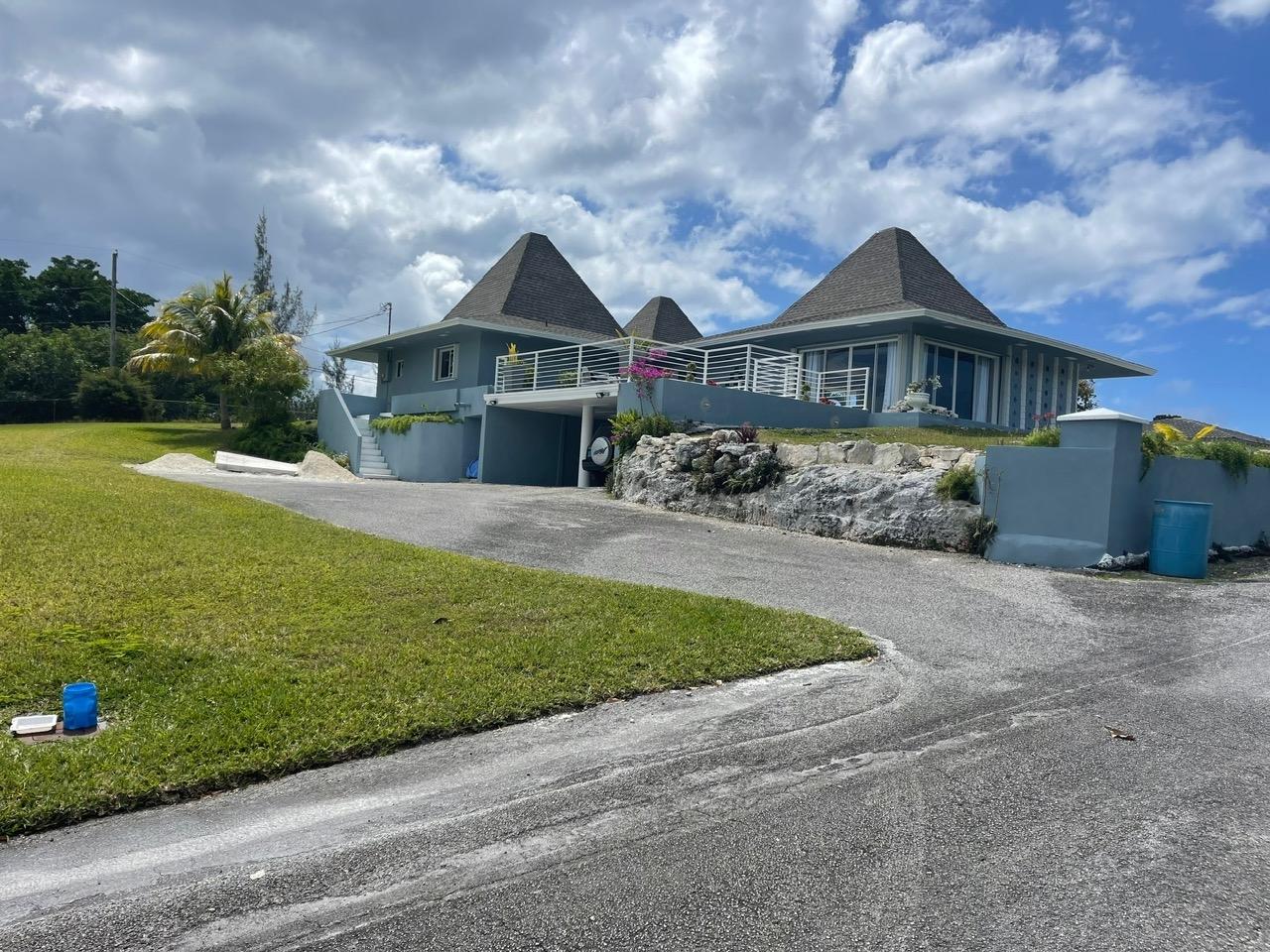 /listing-single-family-home-in-lucaya-73313.html from Coldwell Banker Bahamas Real Estate