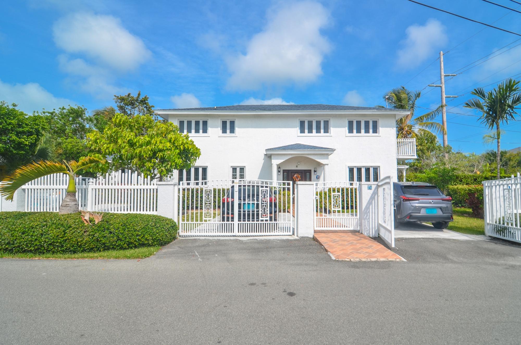 /listing-single-family-home-in-west-bay-street-72309.html from Coldwell Banker Bahamas Real Estate