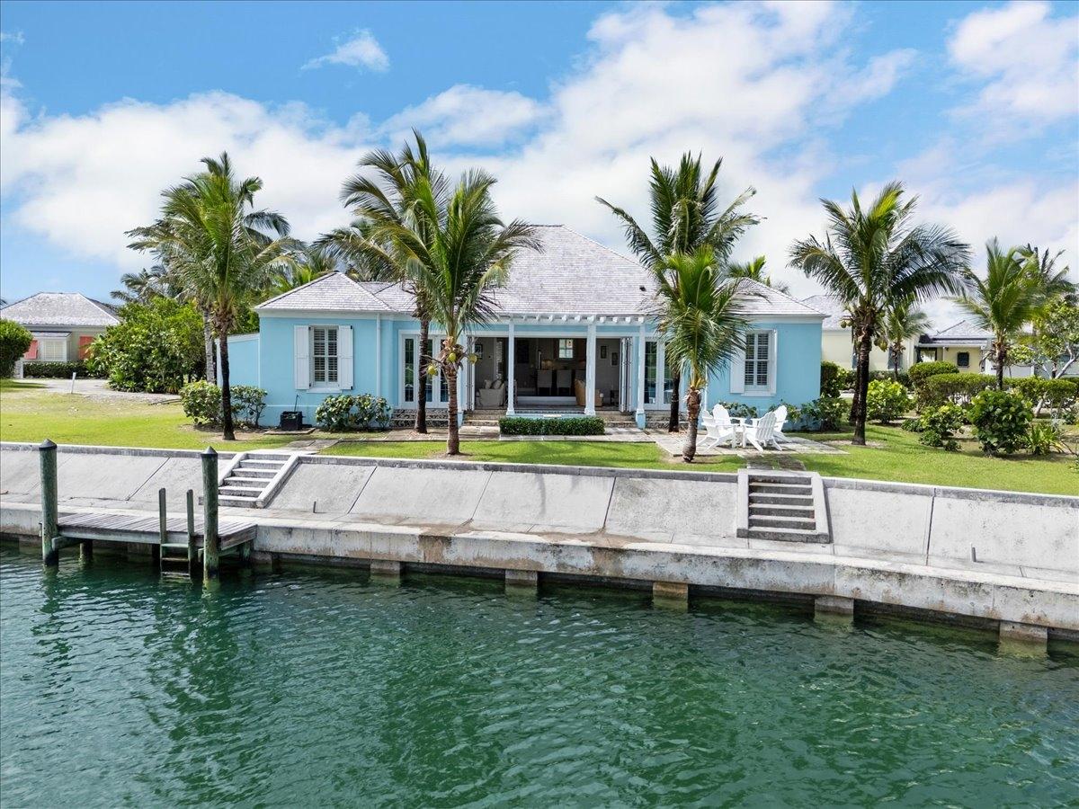 /listing-single-family-home-in-schooner-bay-73110.html from Coldwell Banker Bahamas Real Estate