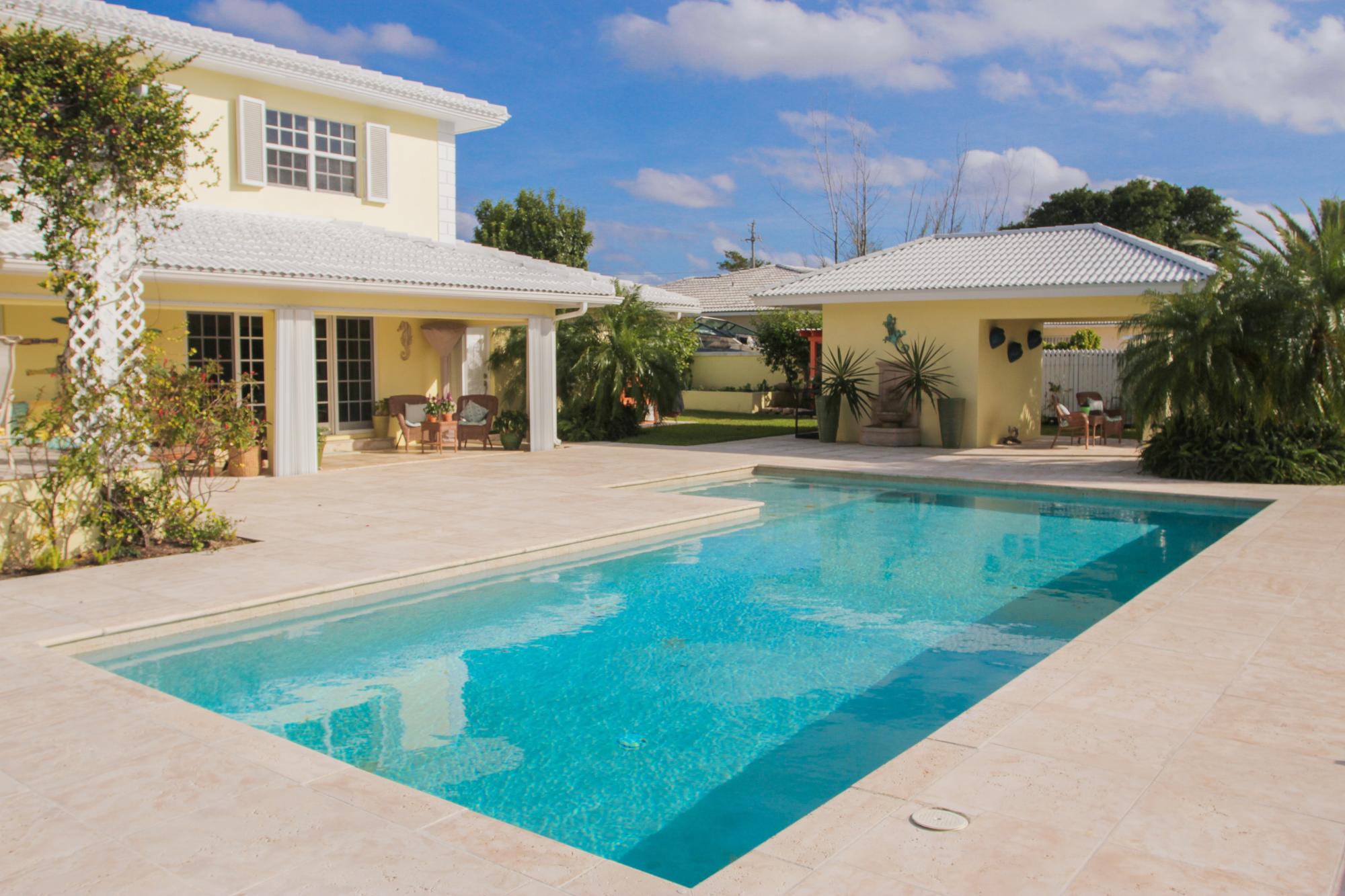 /listing-single-family-home-in-fortune-bay-71077.html from Coldwell Banker Bahamas Real Estate