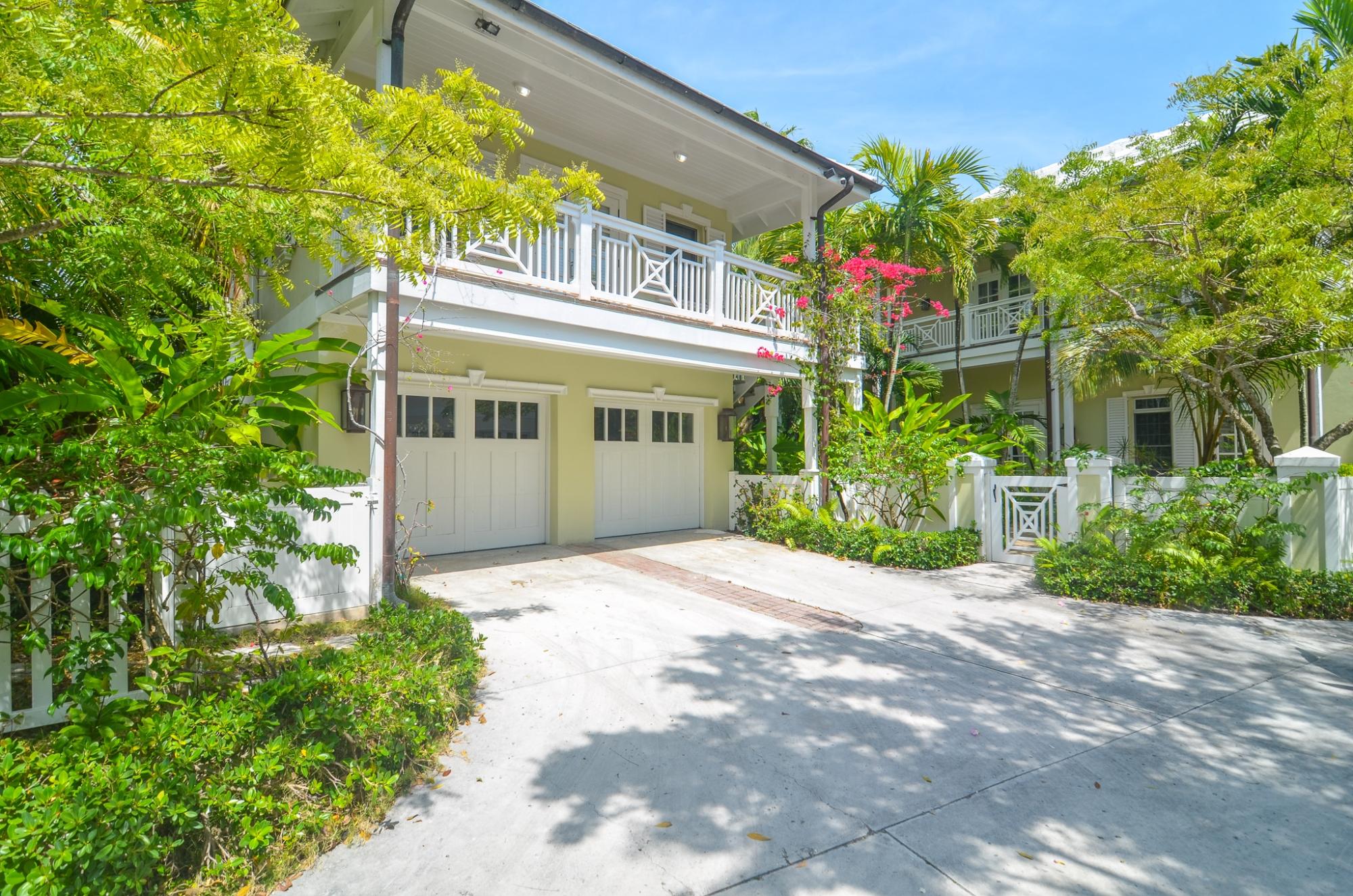 /listing-single-family-home-in-old-fort-bay-71221.html from Coldwell Banker Bahamas Real Estate