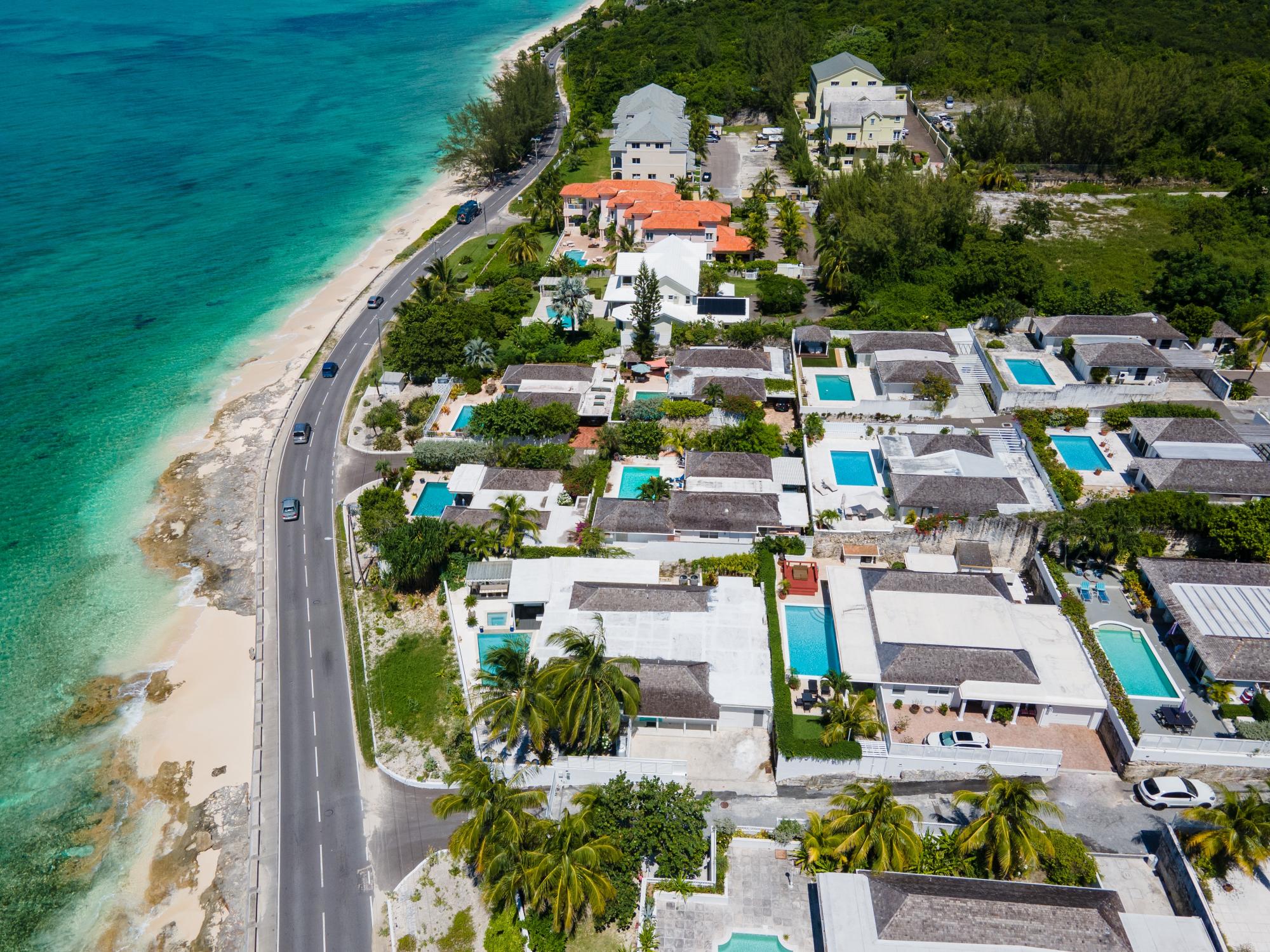 /listing-single-family-home-in-west-bay-street-72908.html from Coldwell Banker Bahamas Real Estate