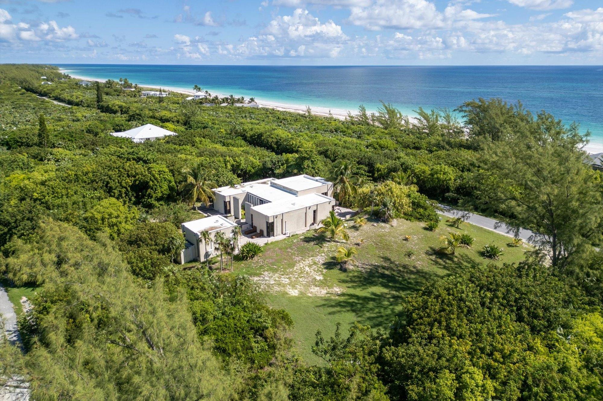 /listing-single-family-home-in-windermere-island-72958.html from Coldwell Banker Bahamas Real Estate
