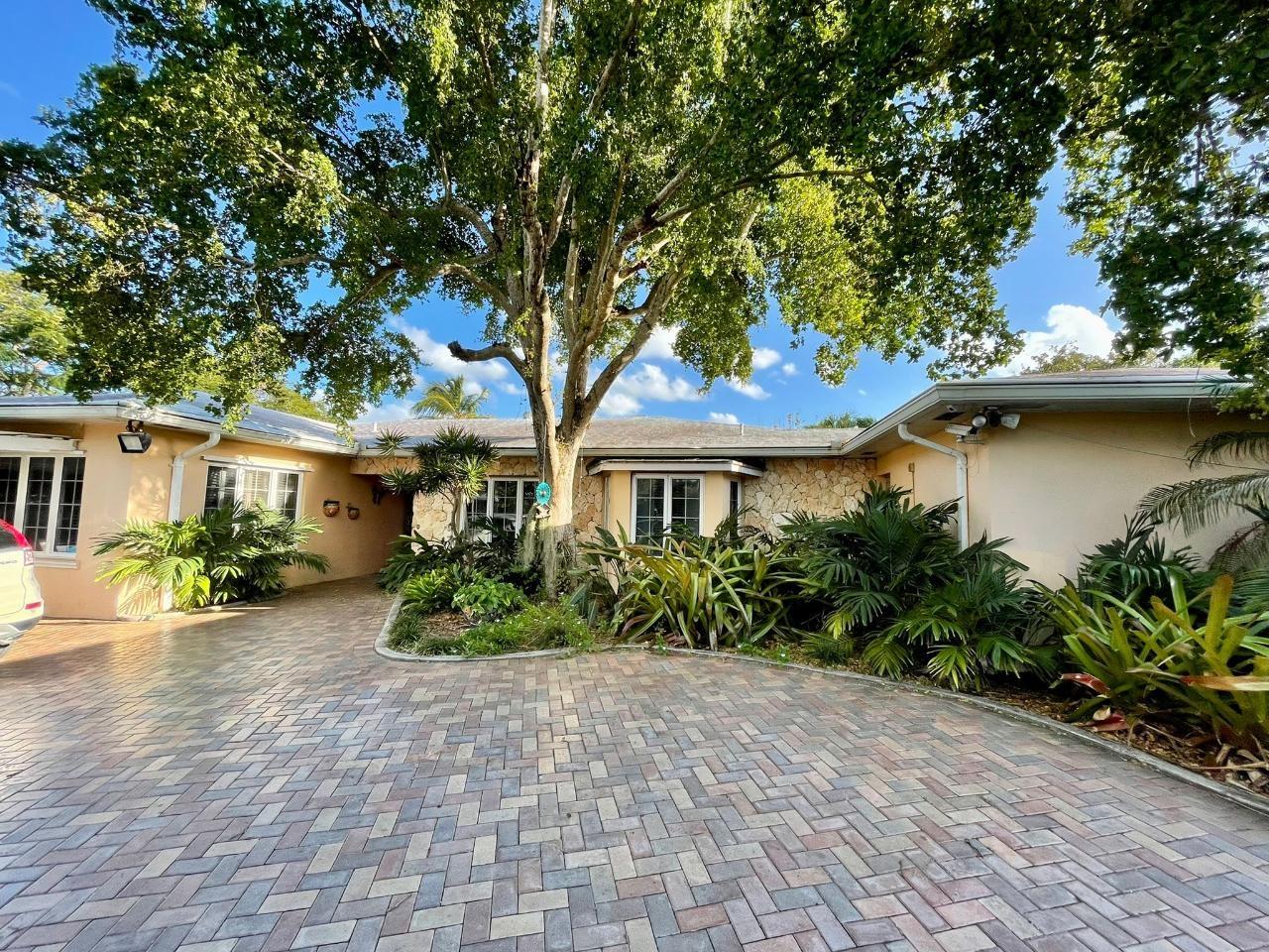 /listing-single-family-home-in-eastern-road-74138.html from Coldwell Banker Bahamas Real Estate