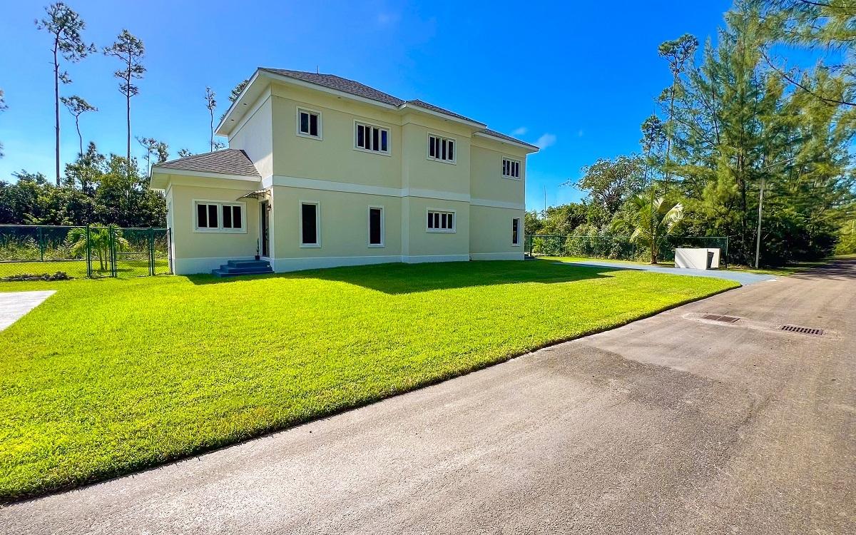 /listing-condo-in-south-ocean-74648.html from Coldwell Banker Bahamas Real Estate