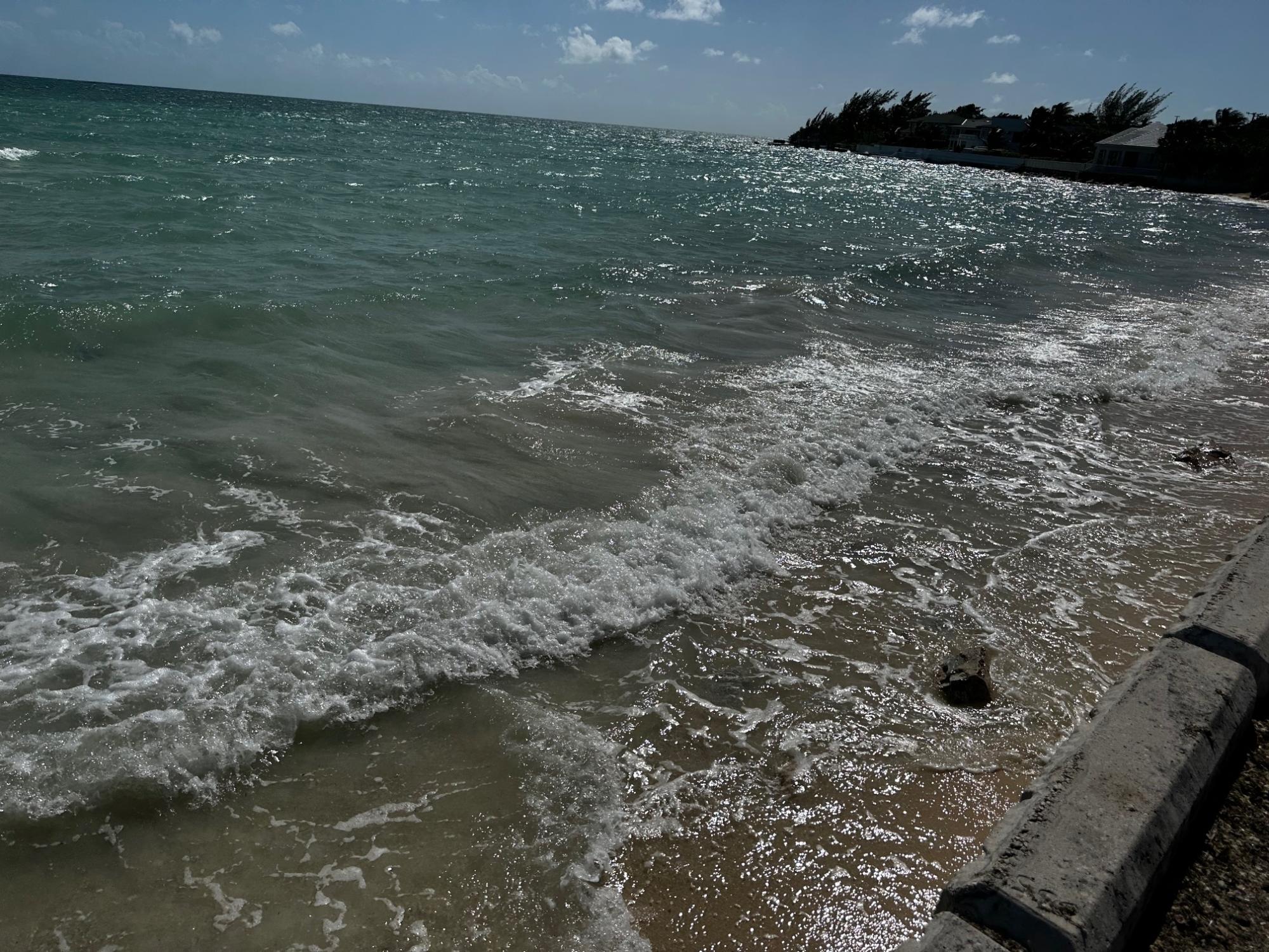 /listing-lots-acreage-in-tarpum-bay-75063.html from Coldwell Banker Bahamas Real Estate