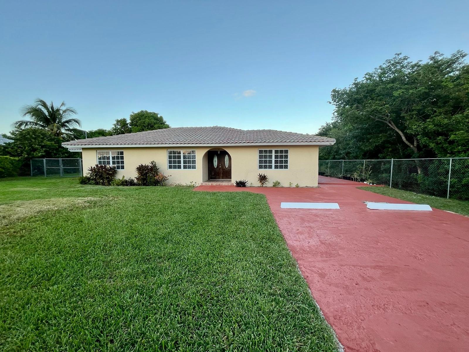 /listing-single-family-home-in-bahamia-74610.html from Coldwell Banker Bahamas Real Estate