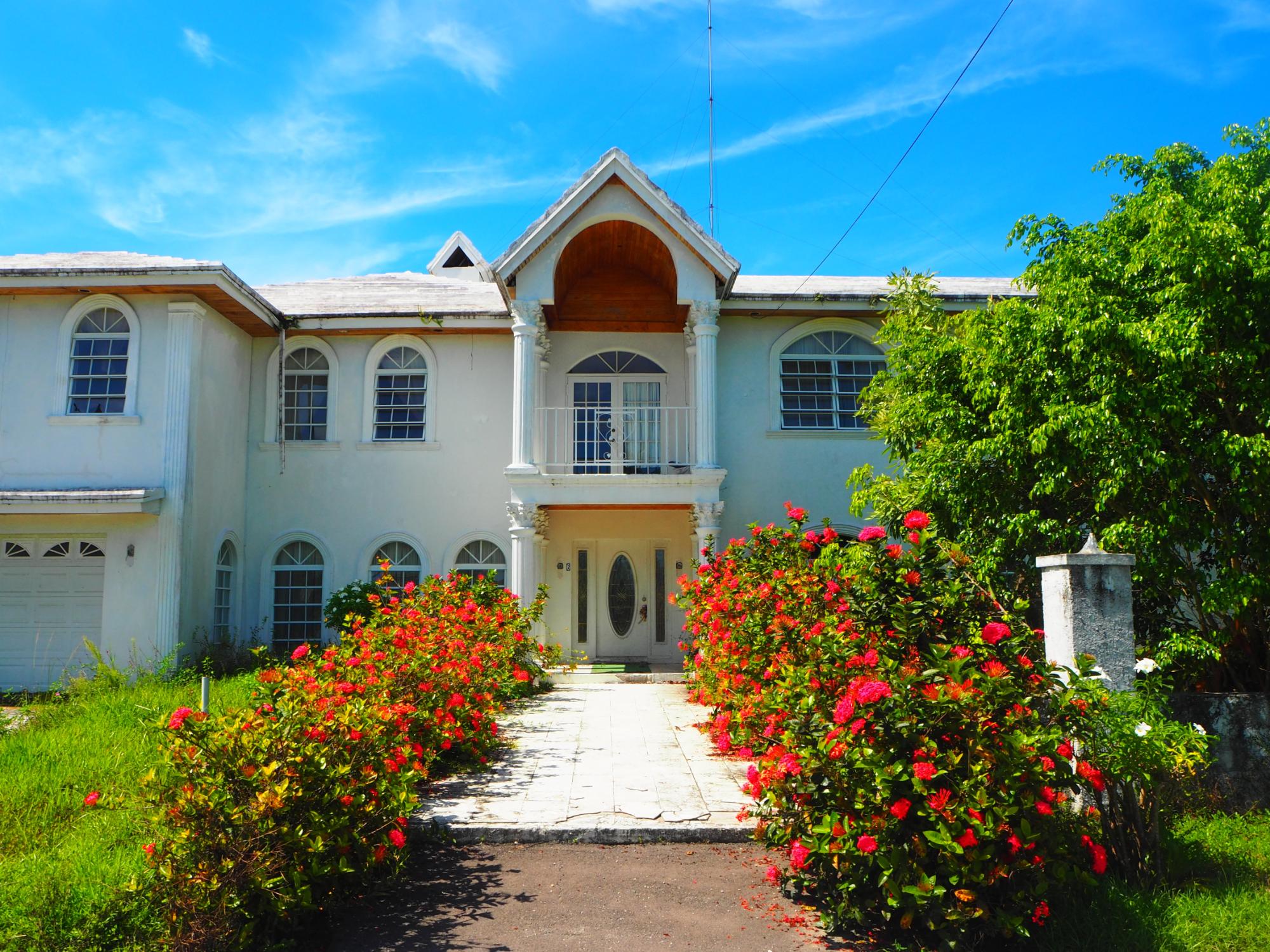 /listing-single-family-home-in-coral-harbour-74516.html from Coldwell Banker Bahamas Real Estate