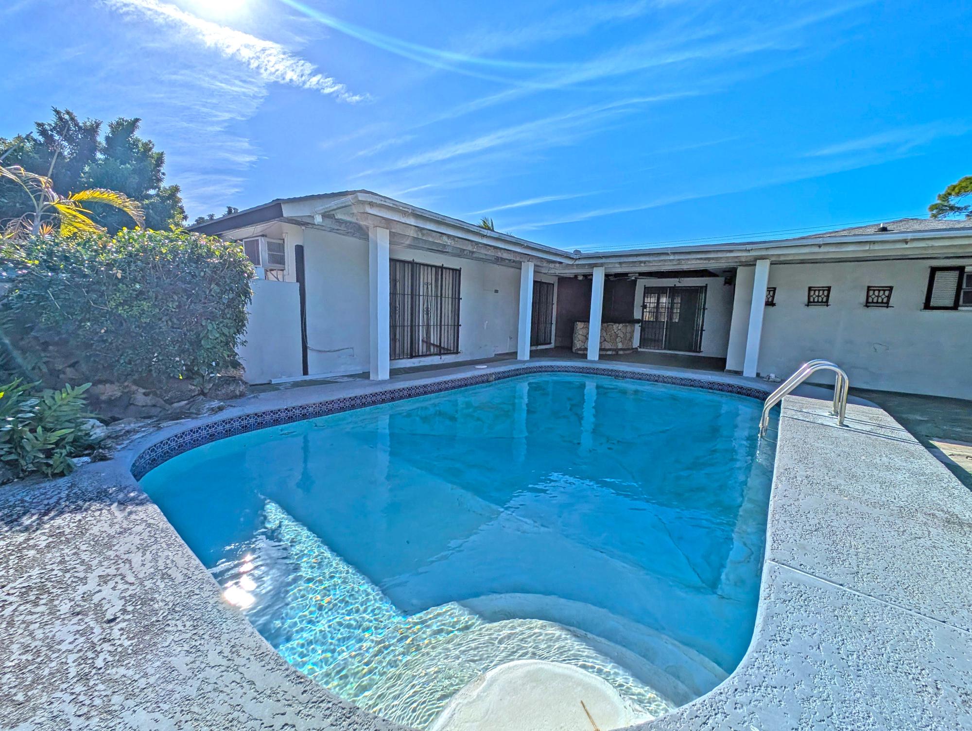 /listing-single-family-home-in-sea-breeze-74398.html from Coldwell Banker Bahamas Real Estate