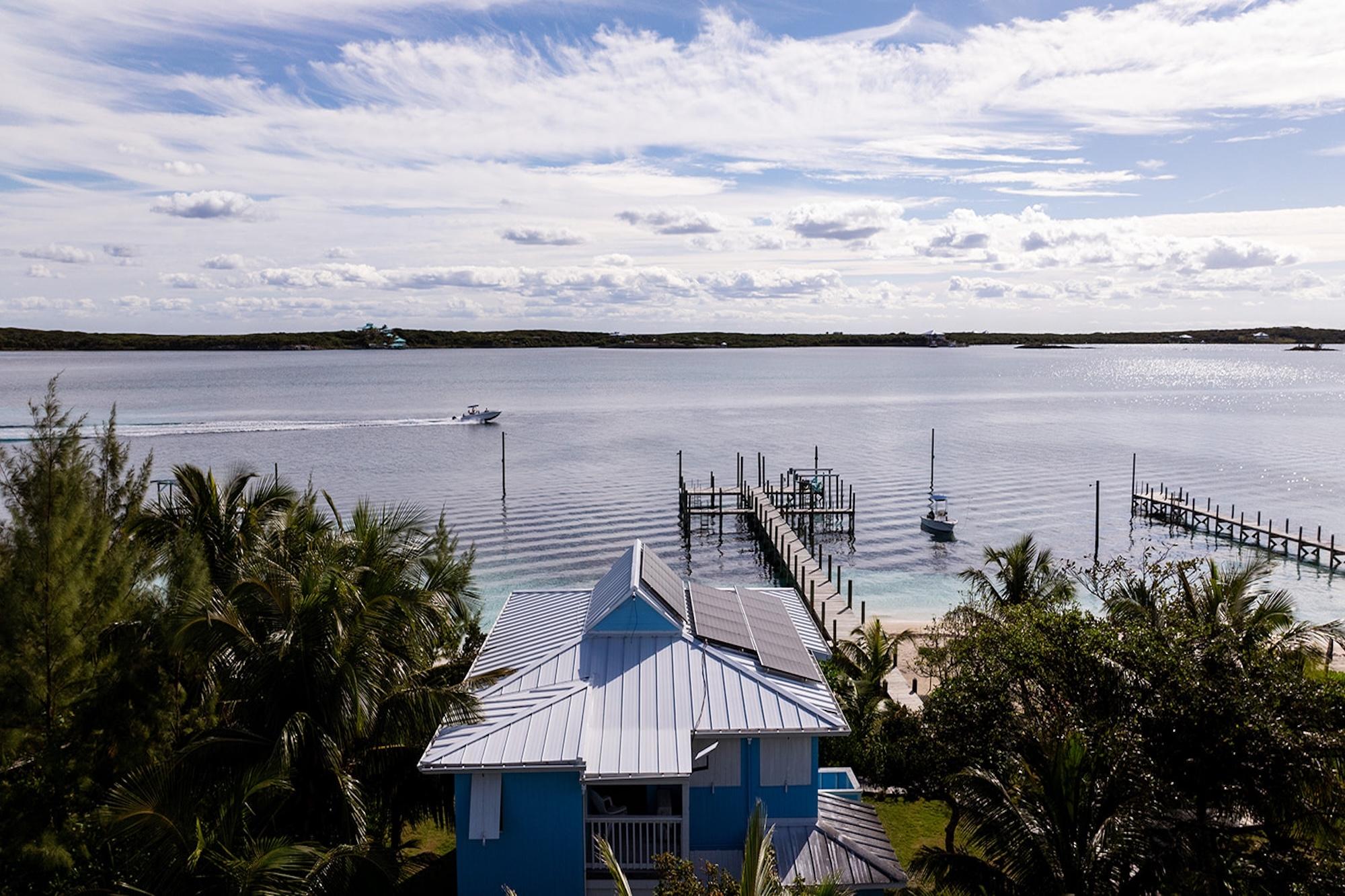 /listing-single-family-home-in-lubbers-quarters-74304.html from Coldwell Banker Bahamas Real Estate