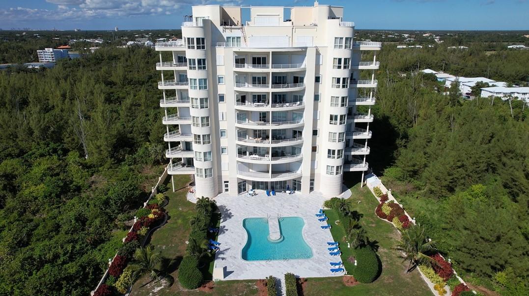 /listing-condo-in-lucaya-74265.html from Coldwell Banker Bahamas Real Estate
