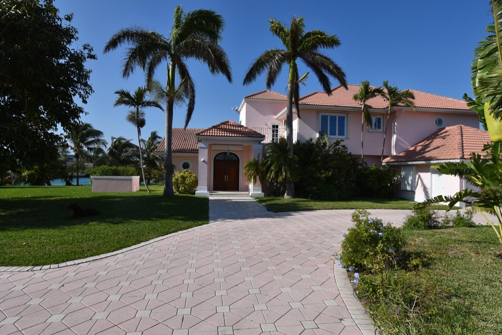 /listing-single-family-home-in-bahama-reef-yacht-country-club-74040.html from Coldwell Banker Bahamas Real Estate