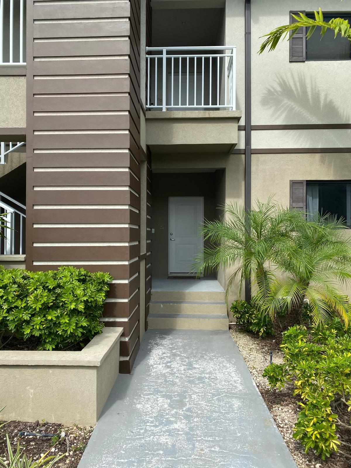 /listing-condo-in-venetian-west-74047.html from Coldwell Banker Bahamas Real Estate