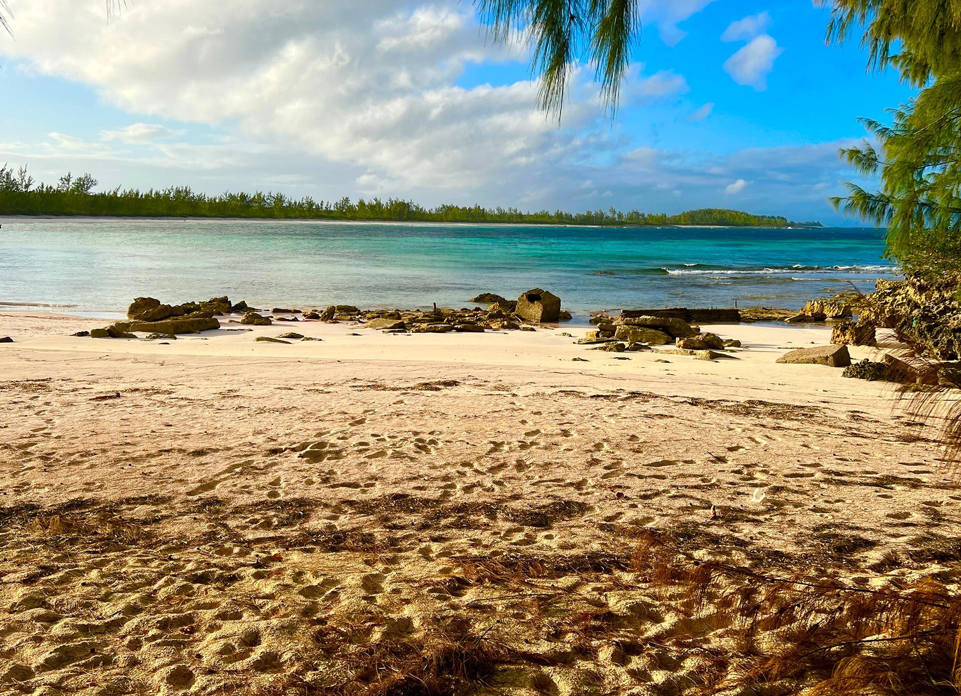 /listing-lots-acreage-in-james-cistern-74815.html from Coldwell Banker Bahamas Real Estate