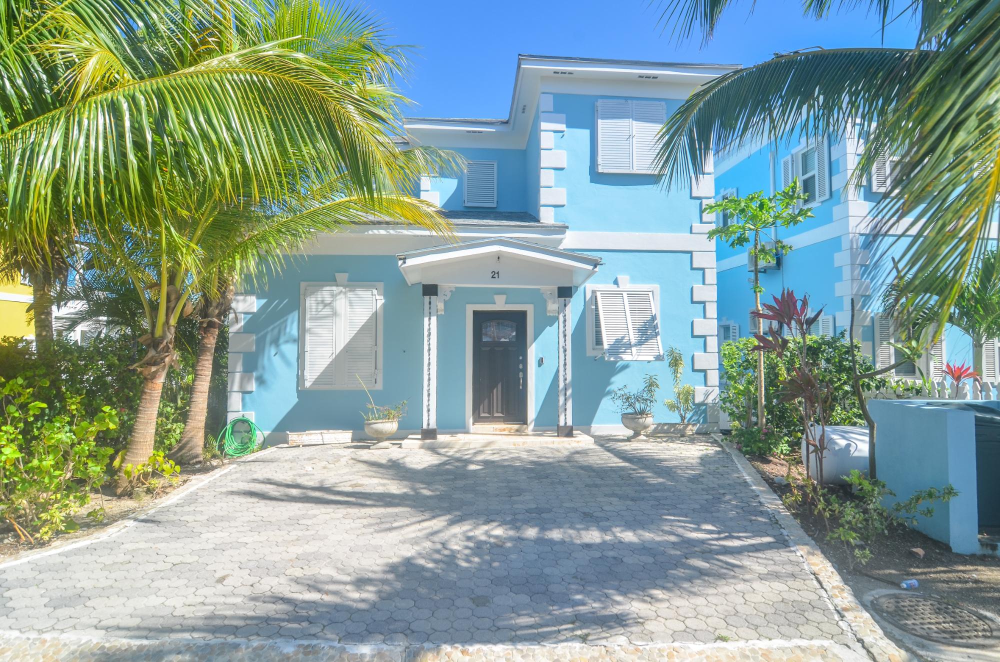 /listing-single-family-home-in-west-bay-street-75187.html from Coldwell Banker Bahamas Real Estate