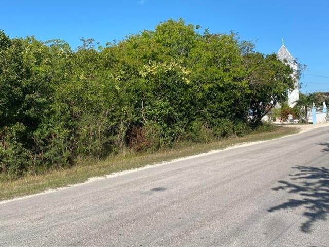 /listing-lots-acreage-in-hamiltons-75192.html from Coldwell Banker Bahamas Real Estate