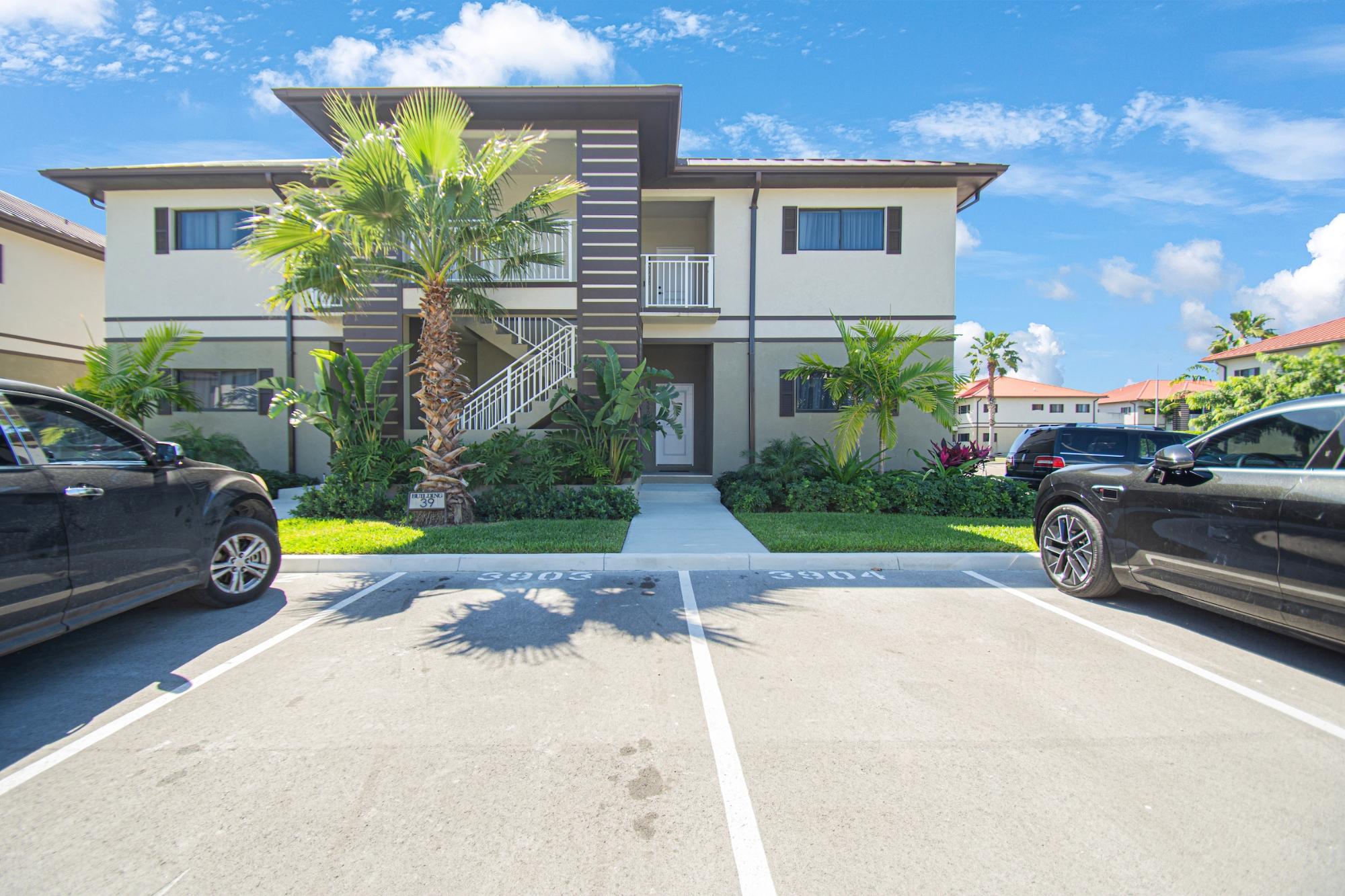 /listing-condo-in-venetian-west-75243.html from Coldwell Banker Bahamas Real Estate