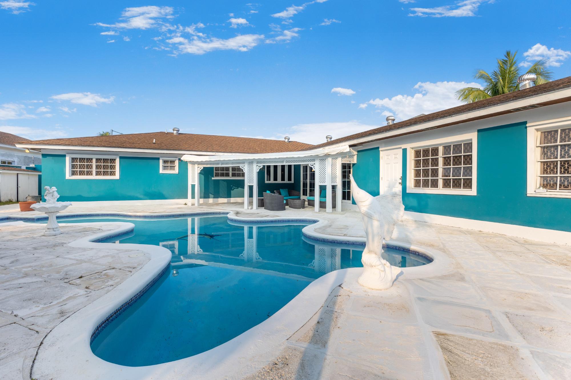 /listing-single-family-home-in-eastern-road-75237.html from Coldwell Banker Bahamas Real Estate