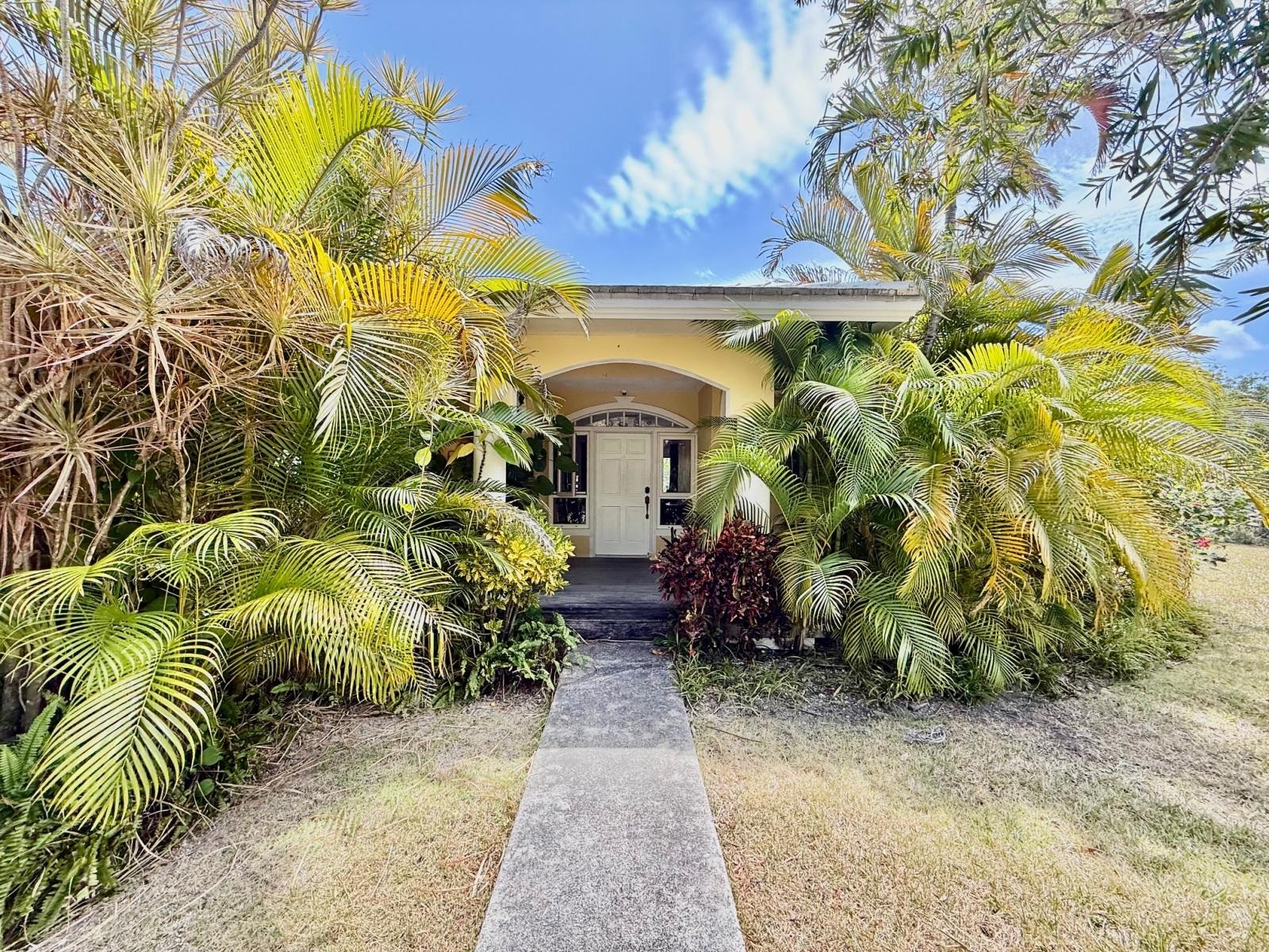 /listing-single-family-home-in-fortune-bay-75451.html from Coldwell Banker Bahamas Real Estate
