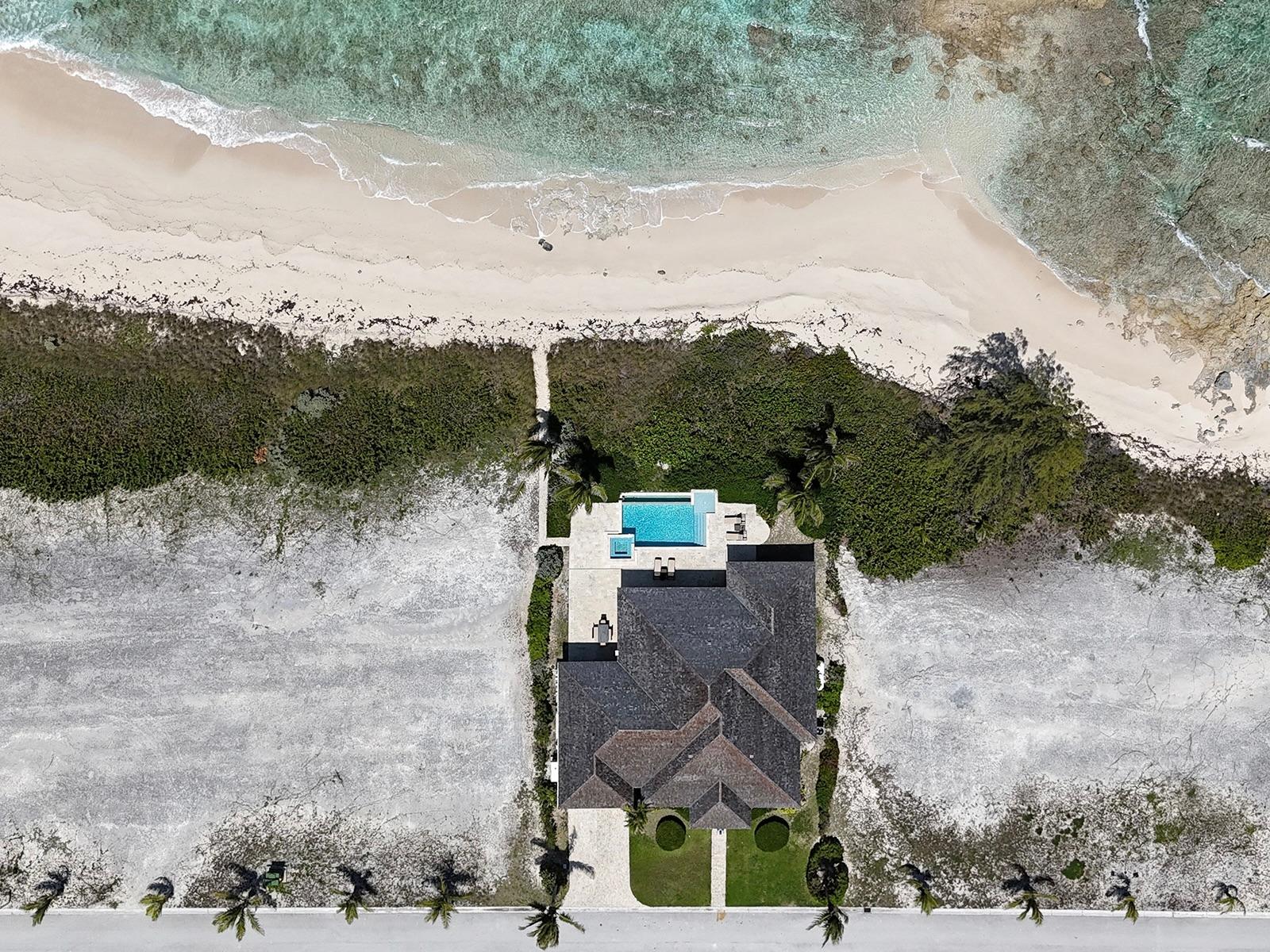 /listing-single-family-home-in-emerald-bay-75517.html from Coldwell Banker Bahamas Real Estate