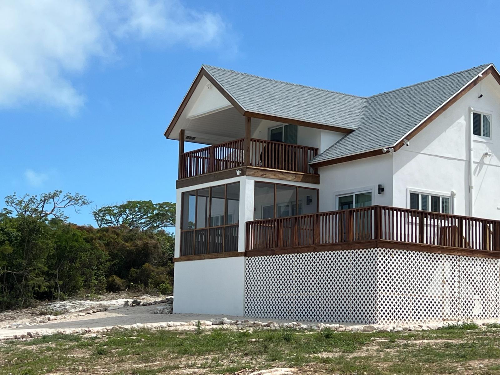 /listing-single-family-home-in-flamingo-bay-75552.html from Coldwell Banker Bahamas Real Estate