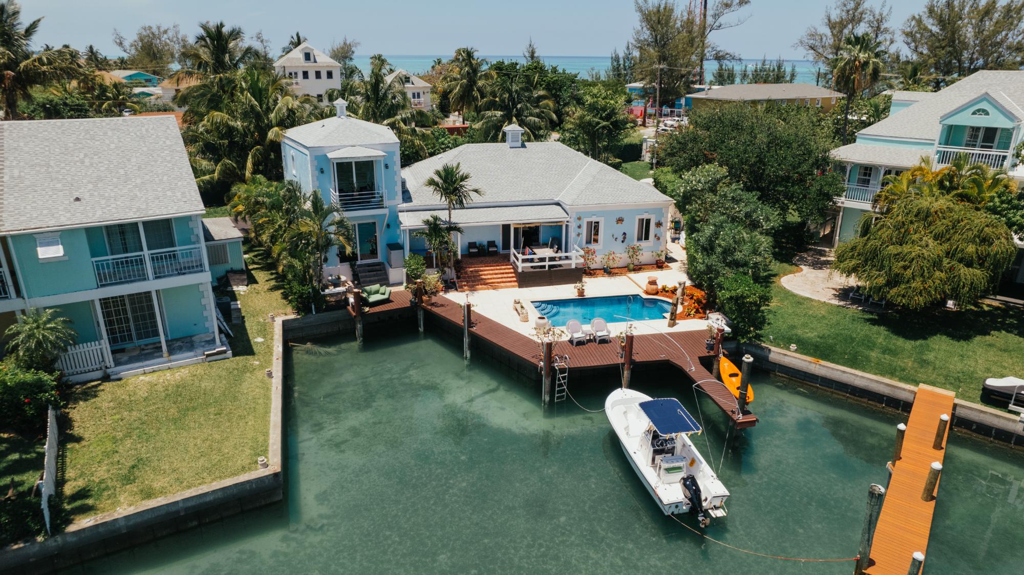 /listing-single-family-home-in-west-bay-street-75606.html from Coldwell Banker Bahamas Real Estate