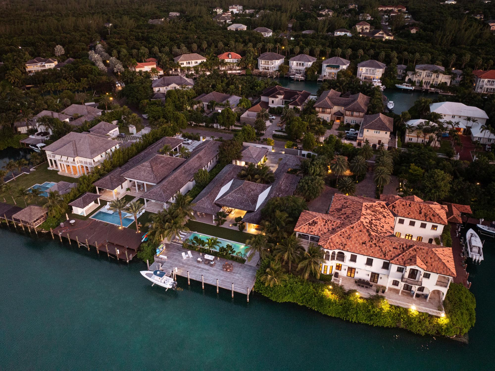 /listing-single-family-home-in-old-fort-bay-76058.html from Coldwell Banker Bahamas Real Estate