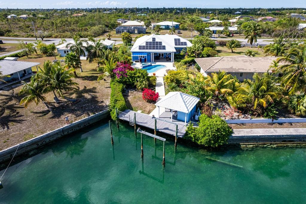 /listing-single-family-home-in-bahamia-76100.html from Coldwell Banker Bahamas Real Estate