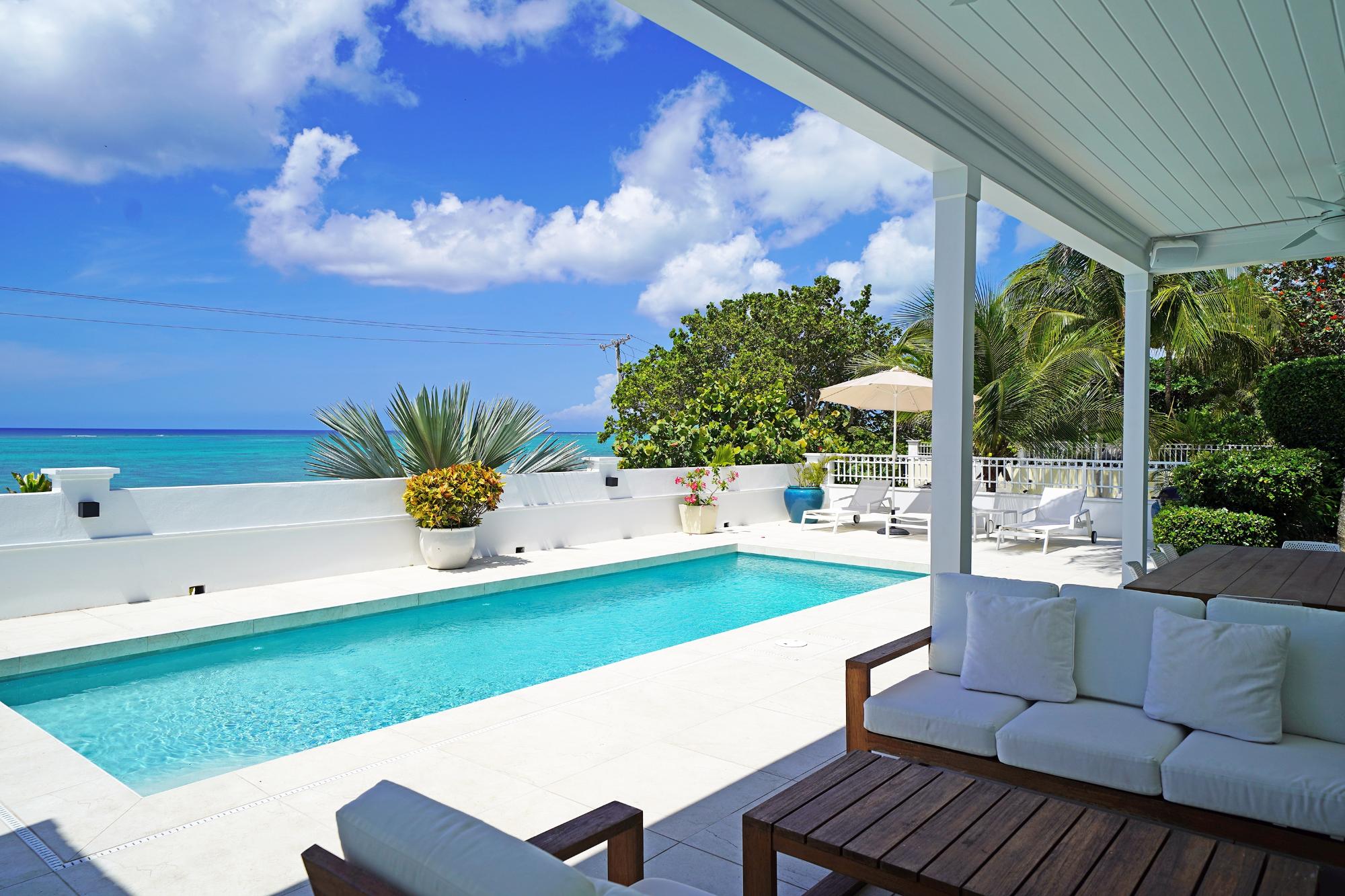 /listing-single-family-home-in-west-bay-street-76299.html from Coldwell Banker Bahamas Real Estate