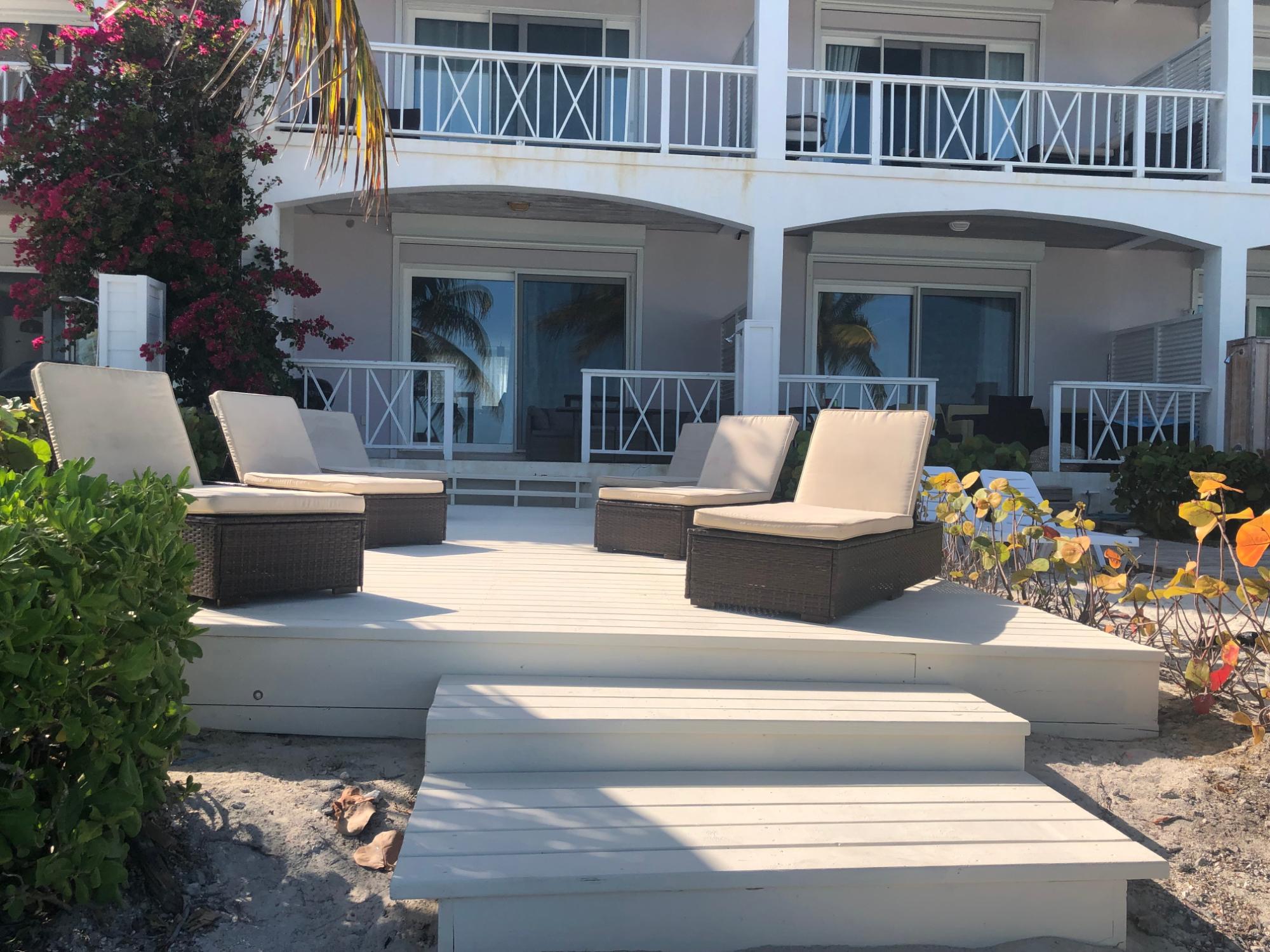 /listing-condo-in-yamacraw-76271.html from Coldwell Banker Bahamas Real Estate