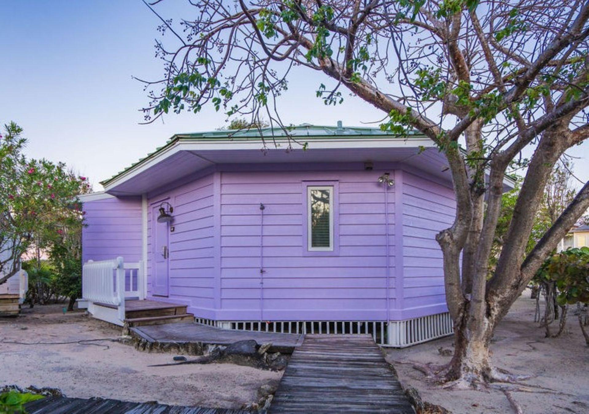 /listing-single-family-home-in-winding-bay-76281.html from Coldwell Banker Bahamas Real Estate