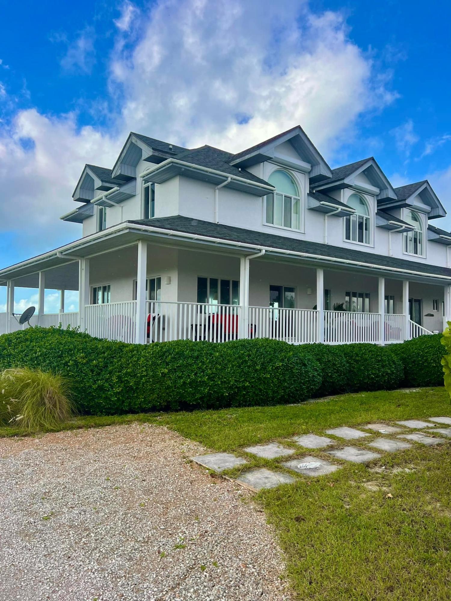 /listing-single-family-home-in-stella-maris-76290.html from Coldwell Banker Bahamas Real Estate