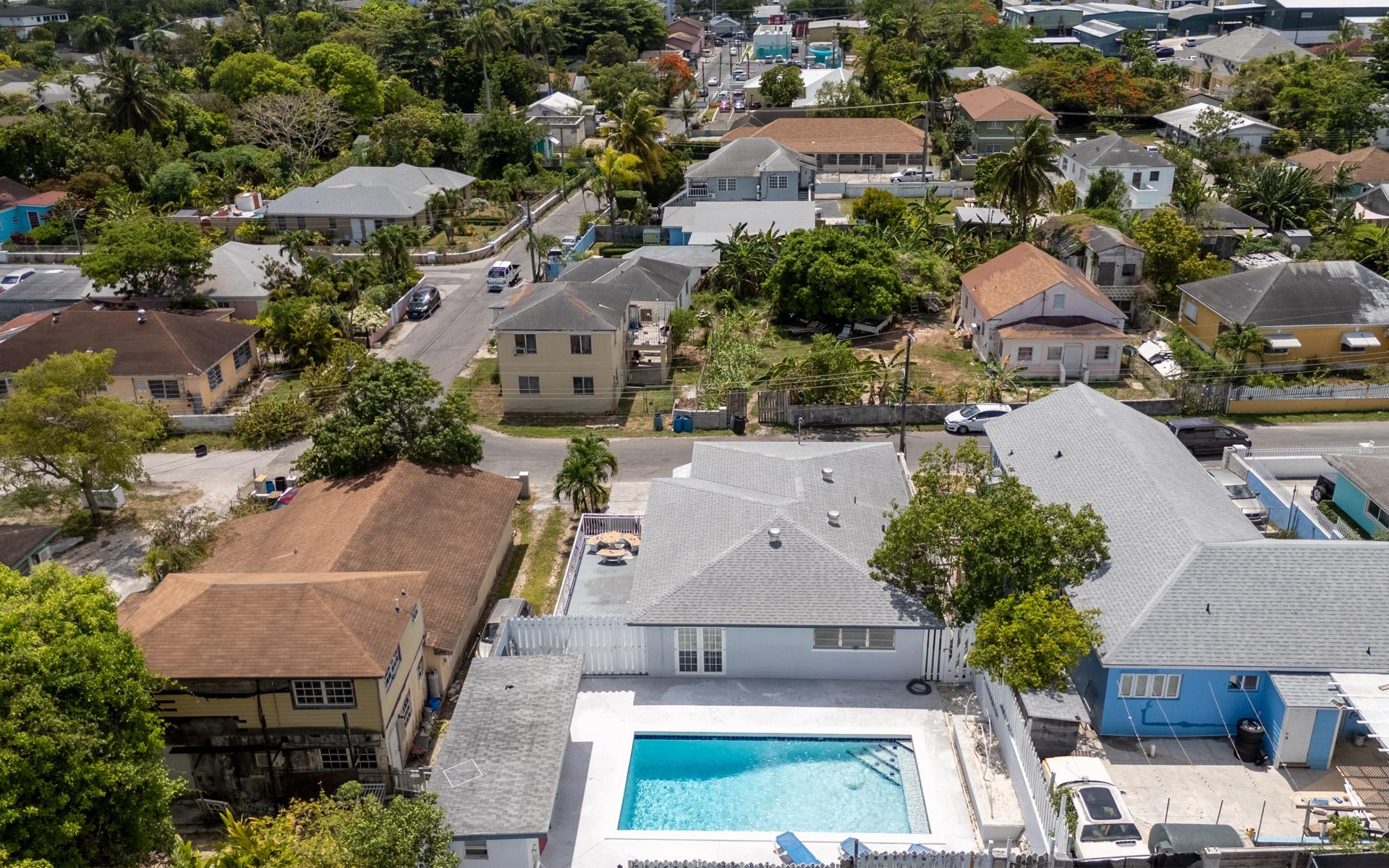 /listing-triplex-in-mackey-street-76309.html from Coldwell Banker Bahamas Real Estate