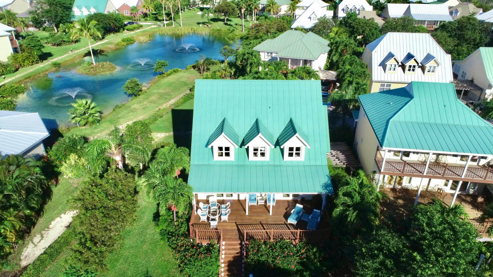 /listing-single-family-home-in-fortune-beach-76463.html from Coldwell Banker Bahamas Real Estate