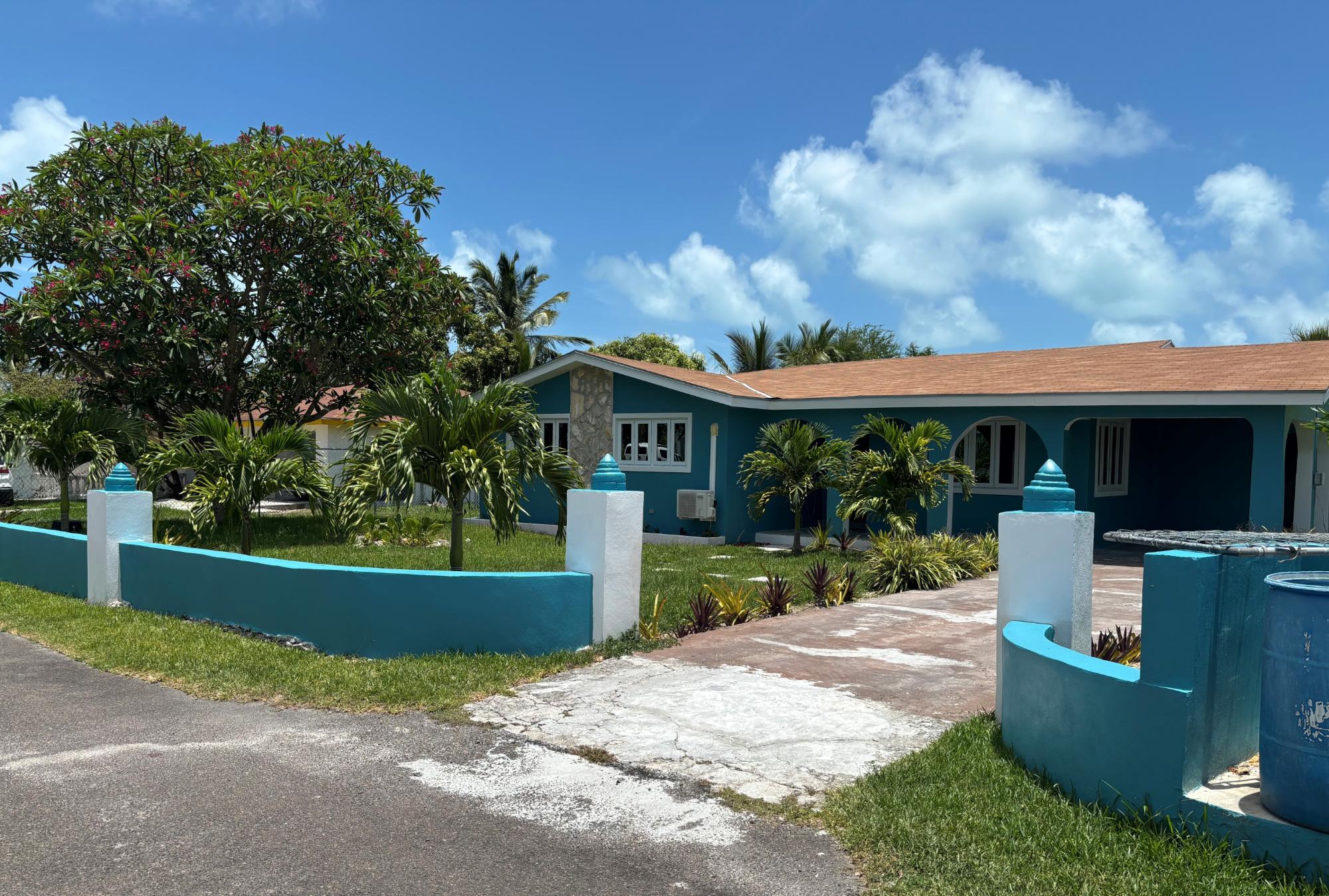 /listing-single-family-home-in-winton-76462.html from Coldwell Banker Bahamas Real Estate