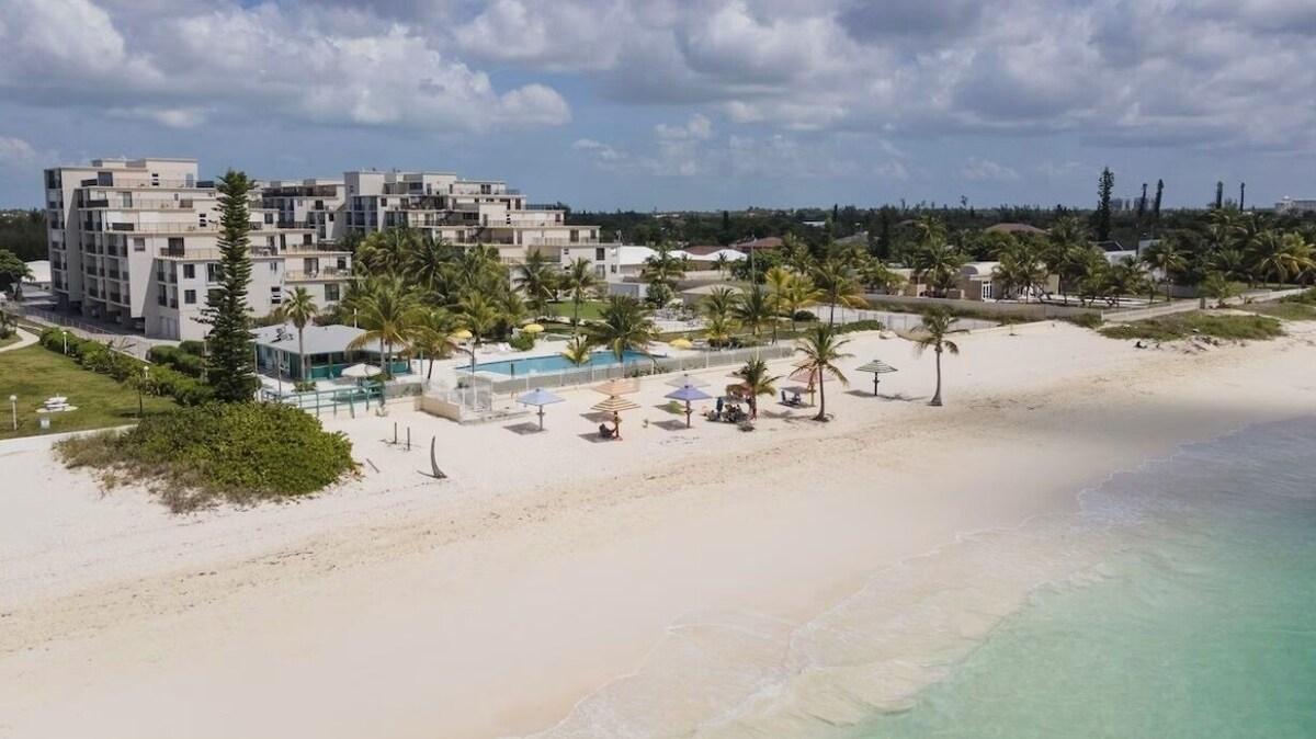 /listing-condo-in-lucaya-76503.html from Coldwell Banker Bahamas Real Estate