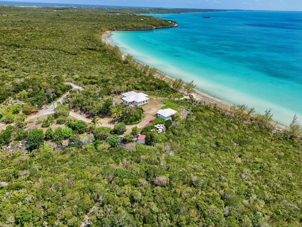 /listing-single-family-home-in-savannah-sound-76516.html from Coldwell Banker Bahamas Real Estate