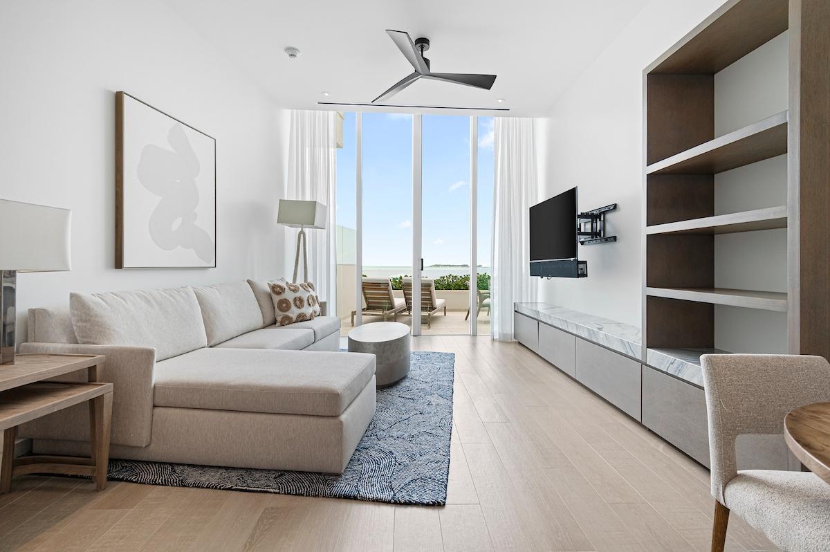 /listing-condo-in-west-bay-street-76564.html from Coldwell Banker Bahamas Real Estate
