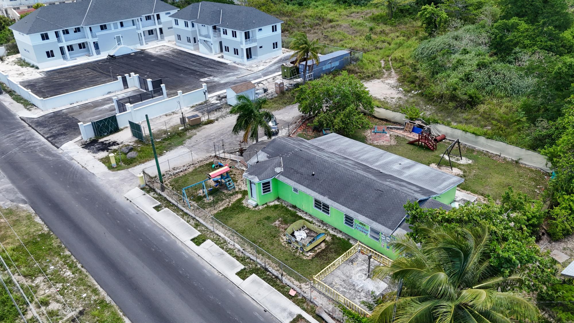/listing-single-family-home-in-carmichael-road-76617.html from Coldwell Banker Bahamas Real Estate