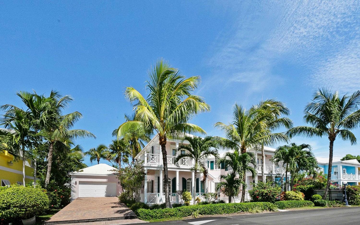 /listing-single-family-home-in-west-bay-street-76675.html from Coldwell Banker Bahamas Real Estate