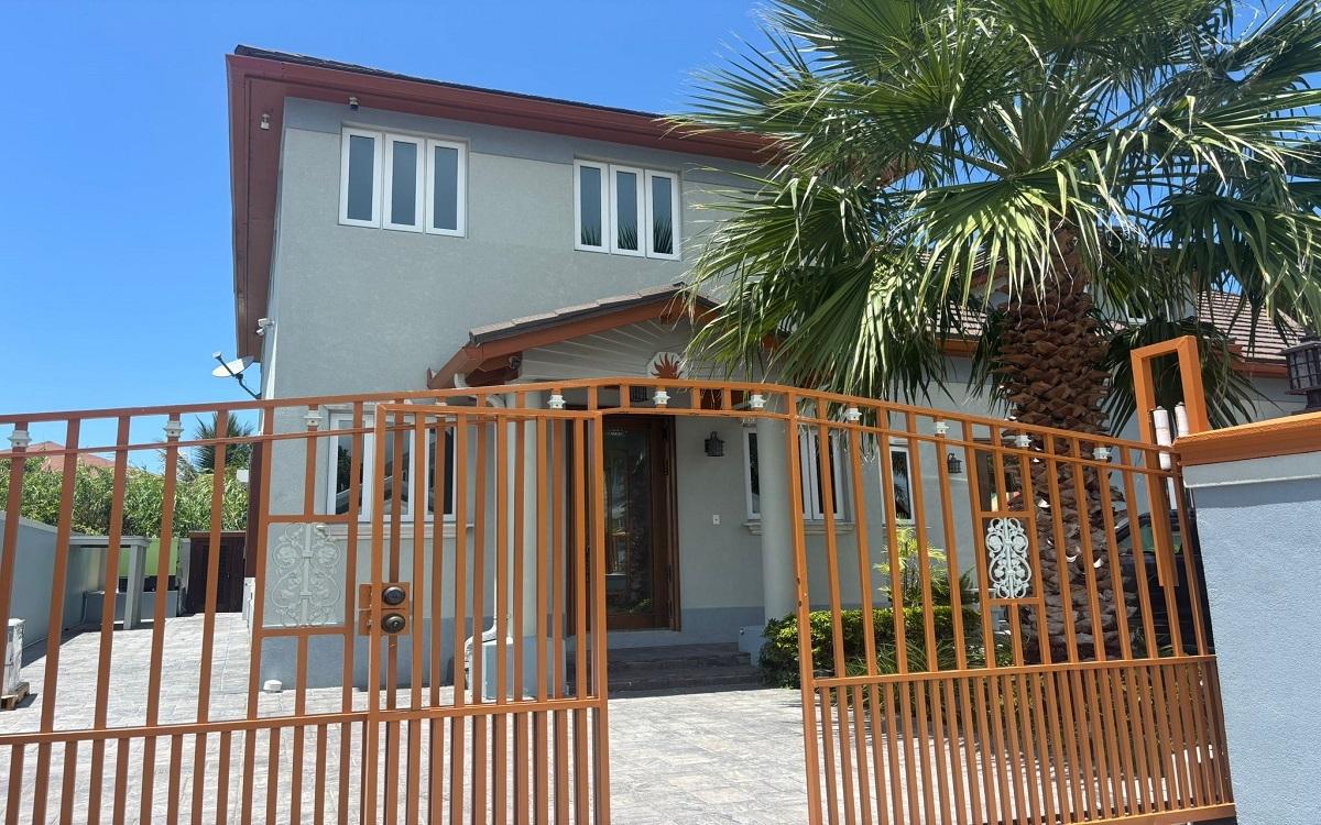 /listing-condo-in-westridge-76686.html from Coldwell Banker Bahamas Real Estate