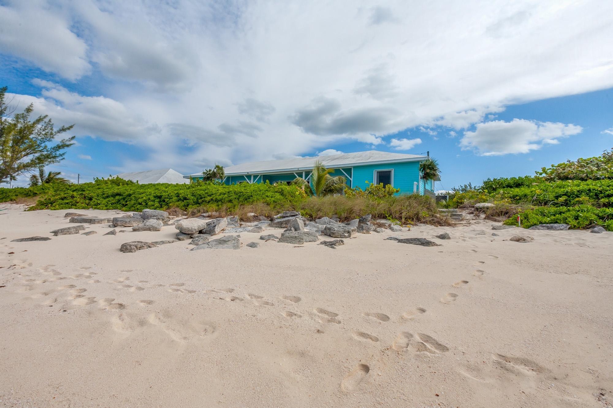 /listing-single-family-home-in-sugar-loaf-76706.html from Coldwell Banker Bahamas Real Estate