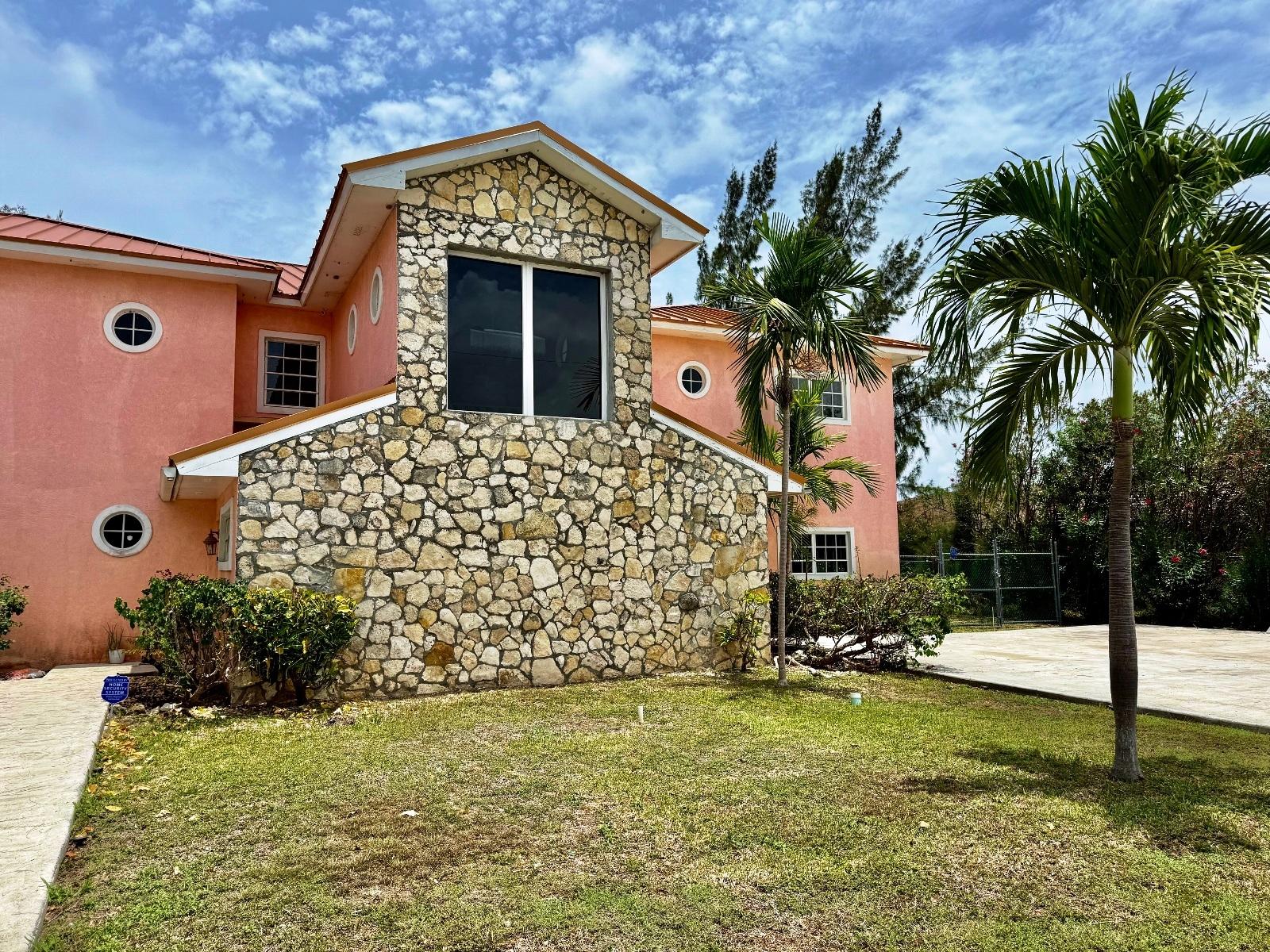 /listing-condo-in-bahama-reef-yacht-country-club-76787.html from Coldwell Banker Bahamas Real Estate