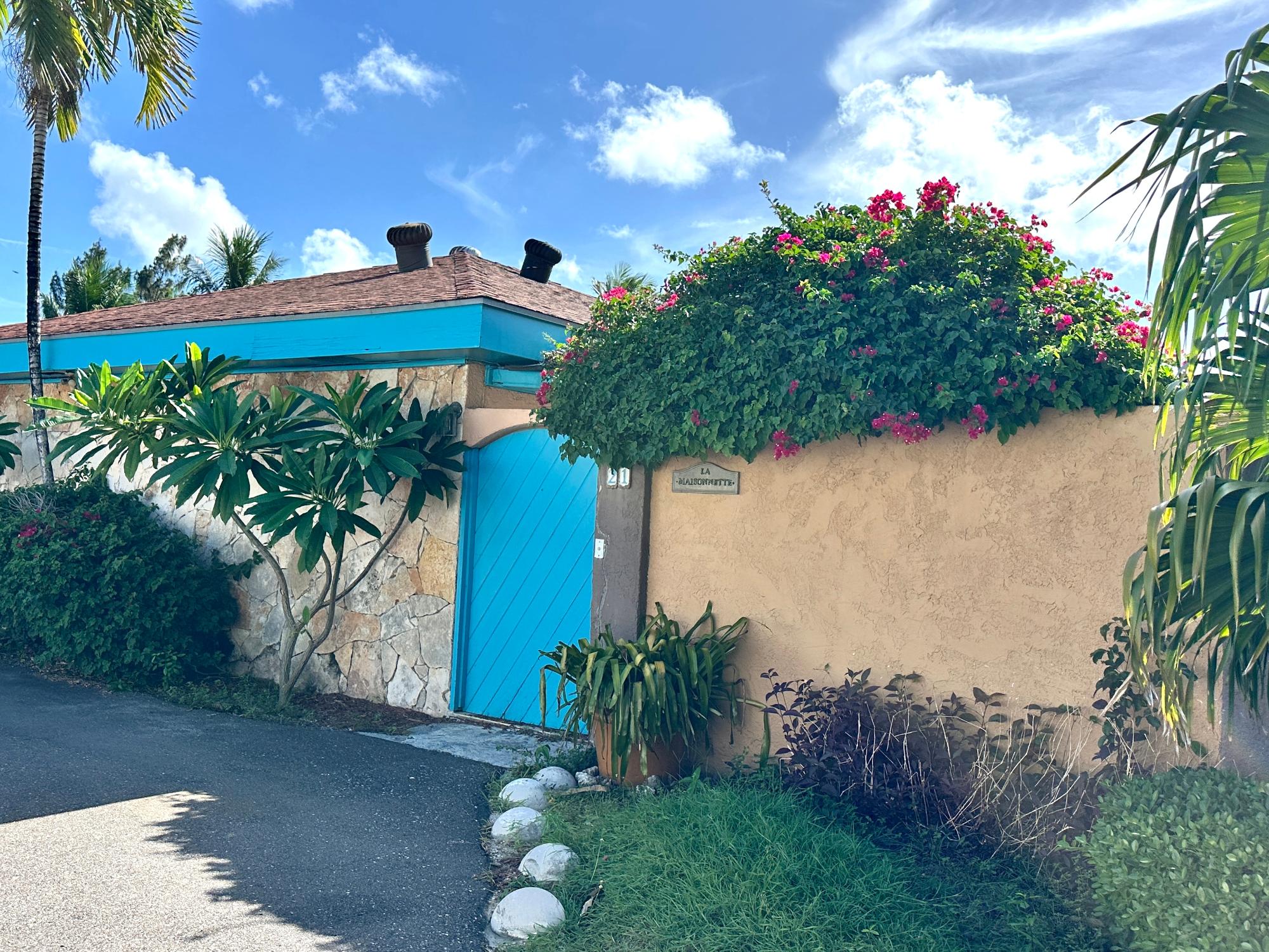 /listing-half-duplex-in-paradise-island-76809.html from Coldwell Banker Bahamas Real Estate
