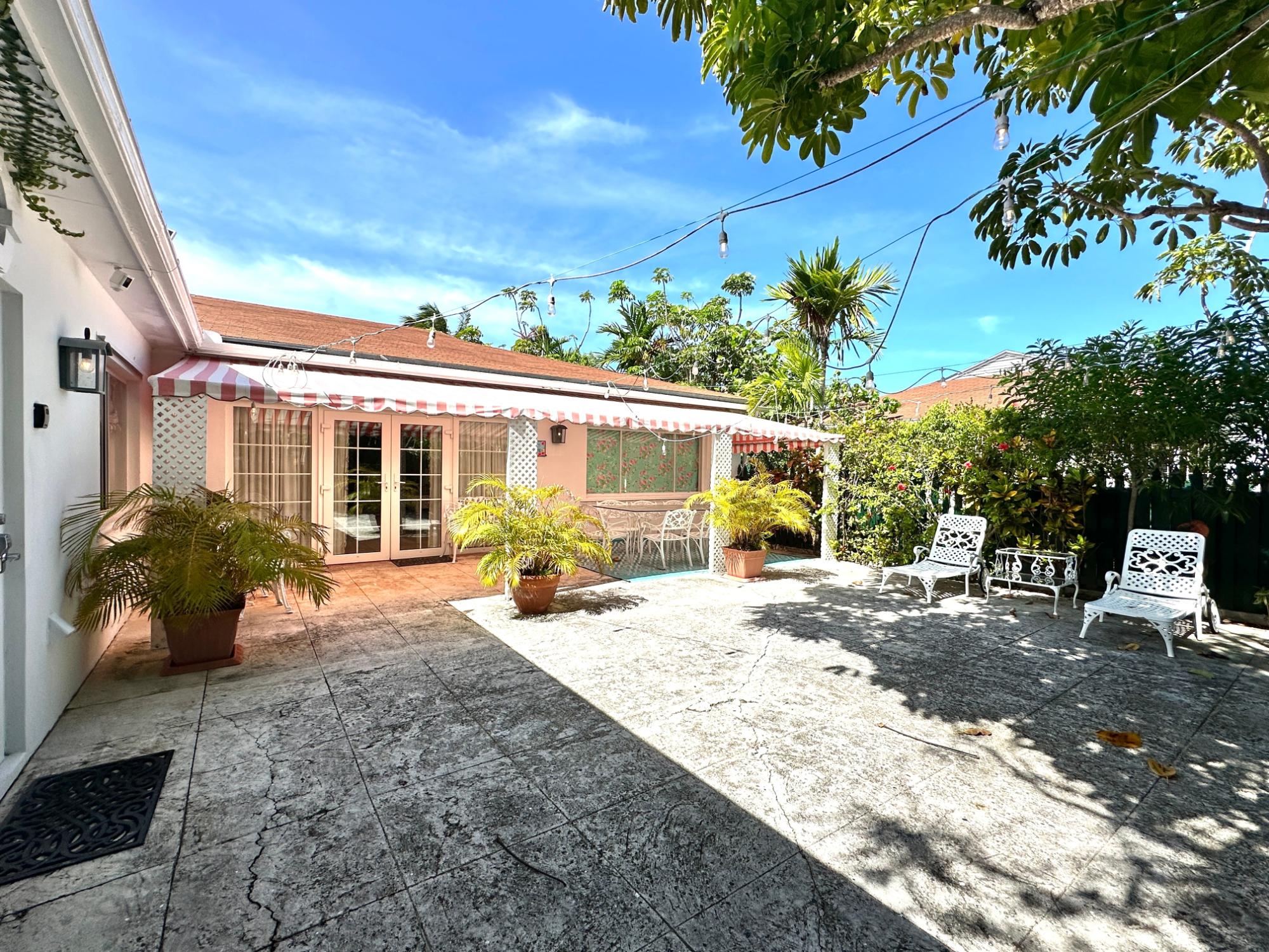 /listing-condo-in-paradise-island-76844.html from Coldwell Banker Bahamas Real Estate