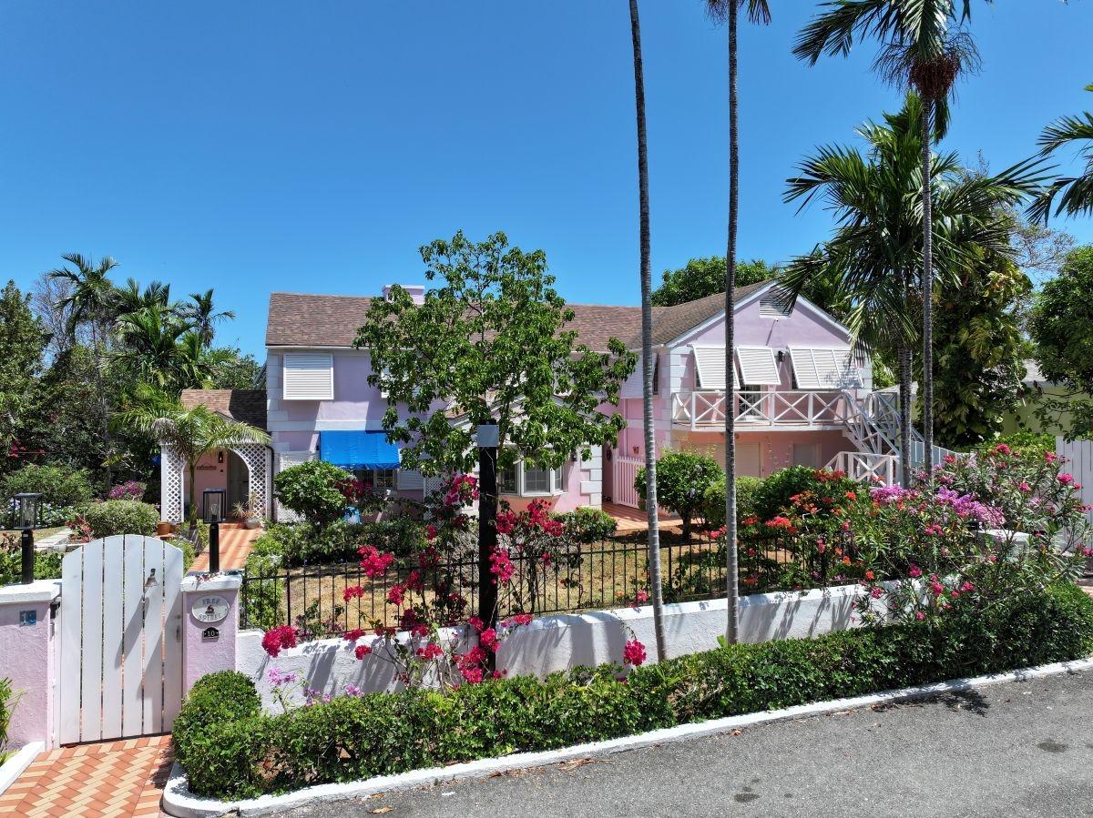 /listing-single-family-home-in-west-bay-street-77038.html from Coldwell Banker Bahamas Real Estate