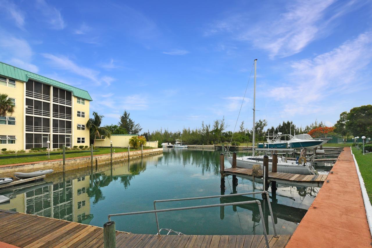 /listing-condo-in-lucaya-76995.html from Coldwell Banker Bahamas Real Estate