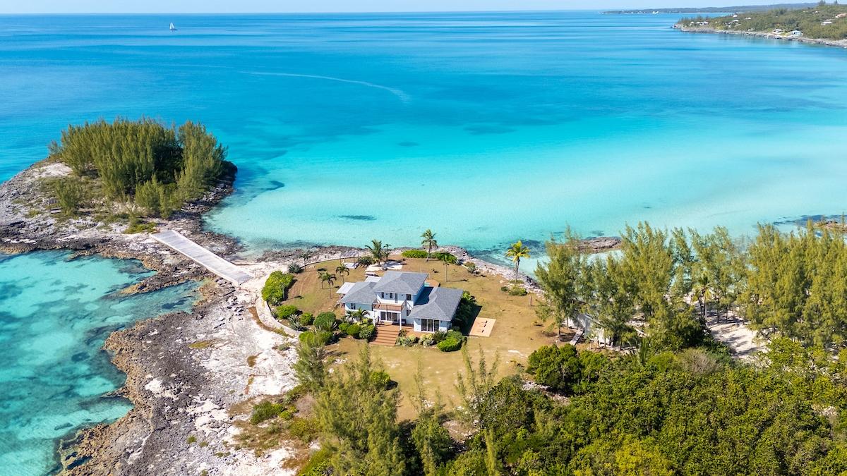 /listing-single-family-home-in-rainbow-bay-77022.html from Coldwell Banker Bahamas Real Estate