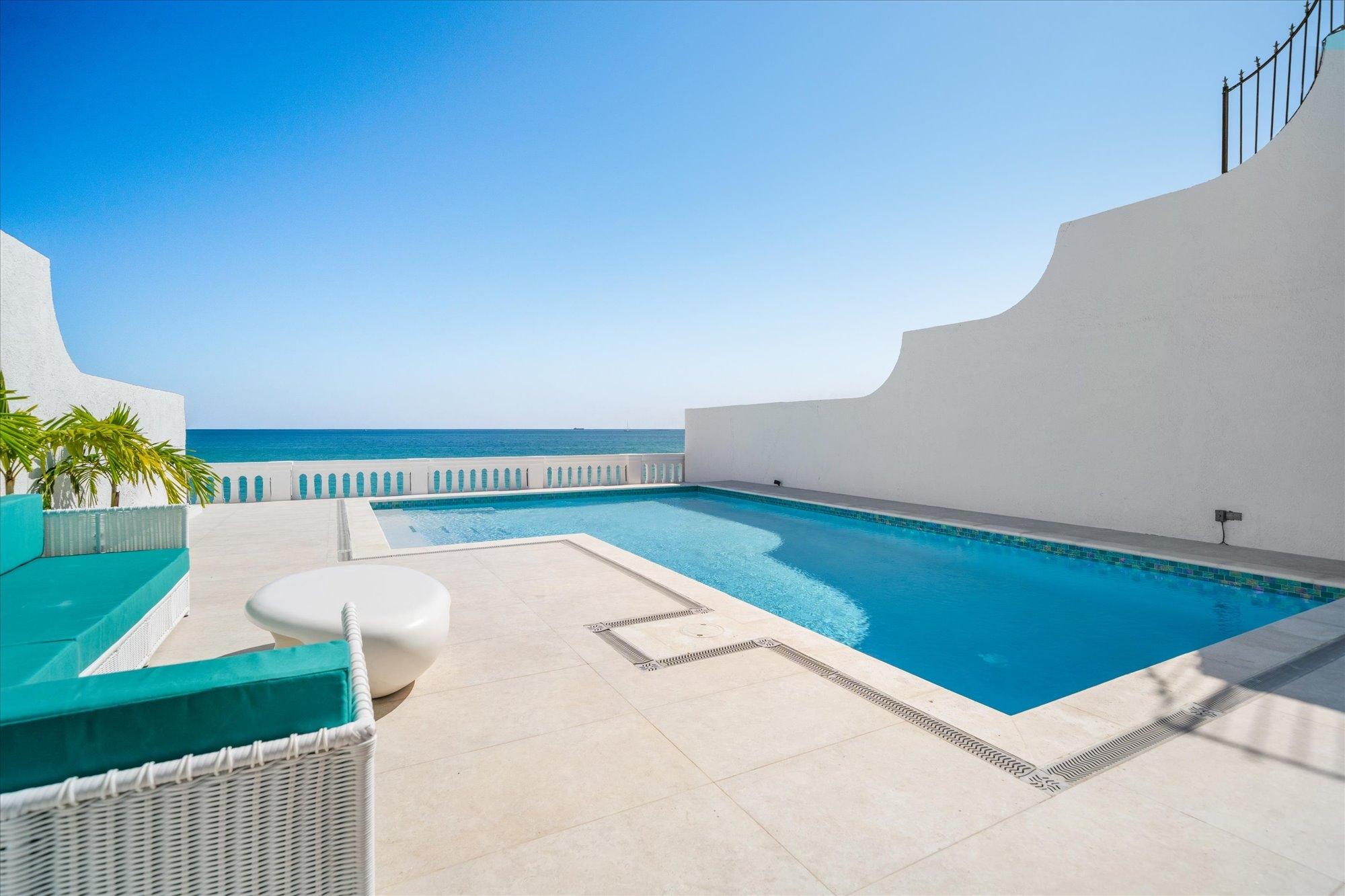 /listing-single-family-home-in-cable-beach-77053.html from Coldwell Banker Bahamas Real Estate