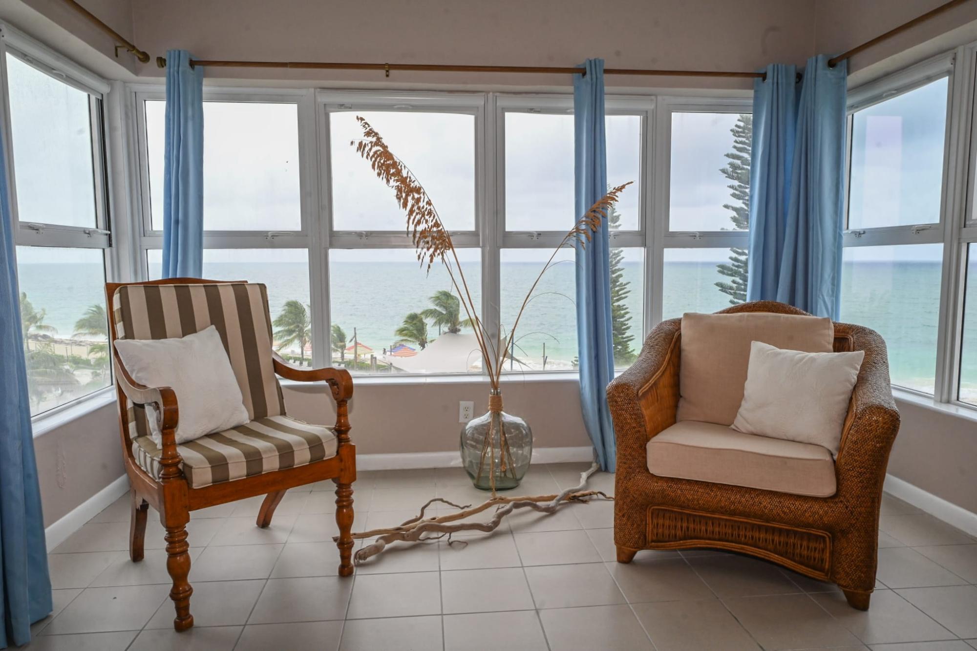 /listing-condo-in-lucaya-77096.html from Coldwell Banker Bahamas Real Estate